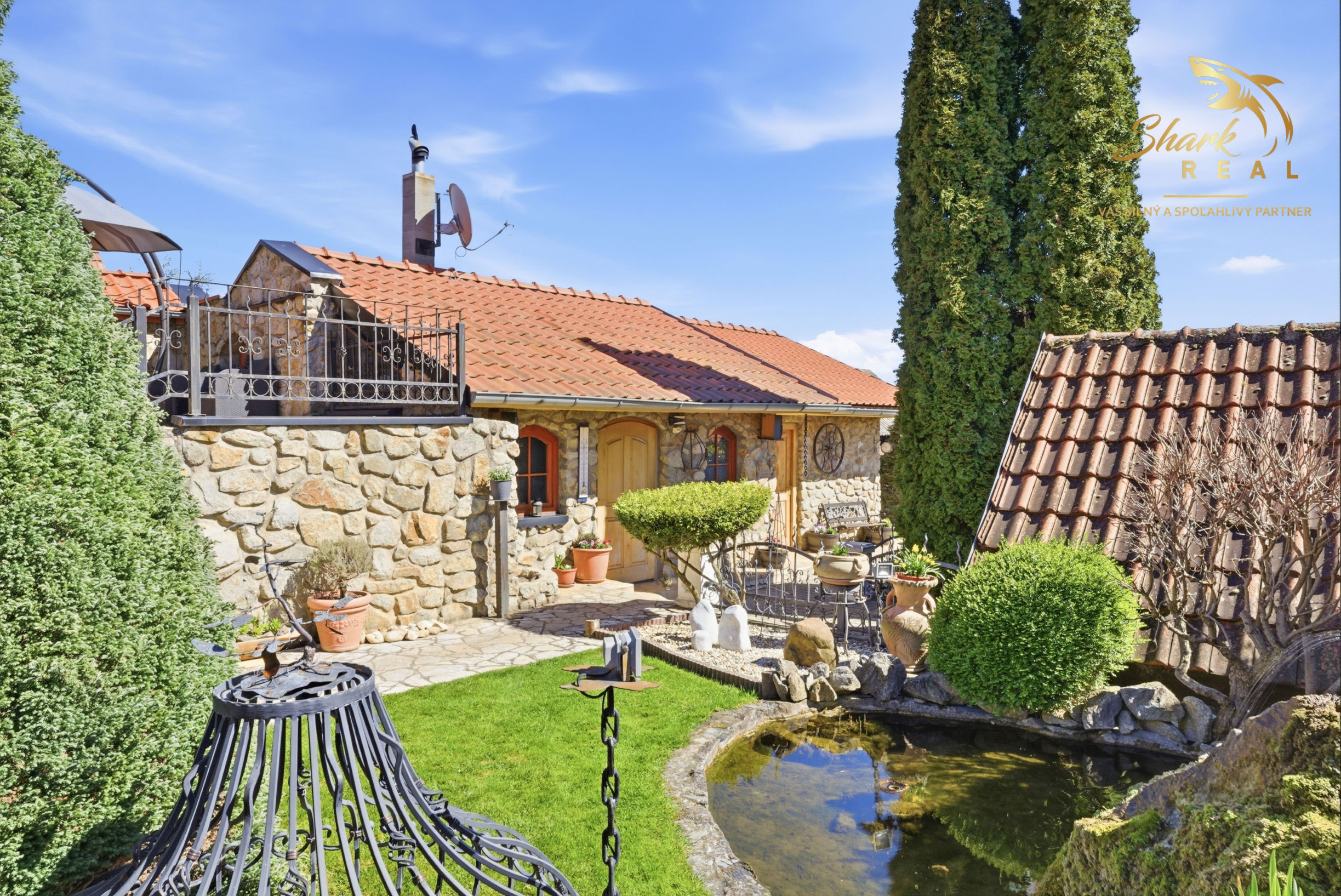 5-izbový RODINNÝ DOM, bazén, terasa, altánok, zeleň, VAŠE NOVÉ MIESTO PRE ŽIVOT