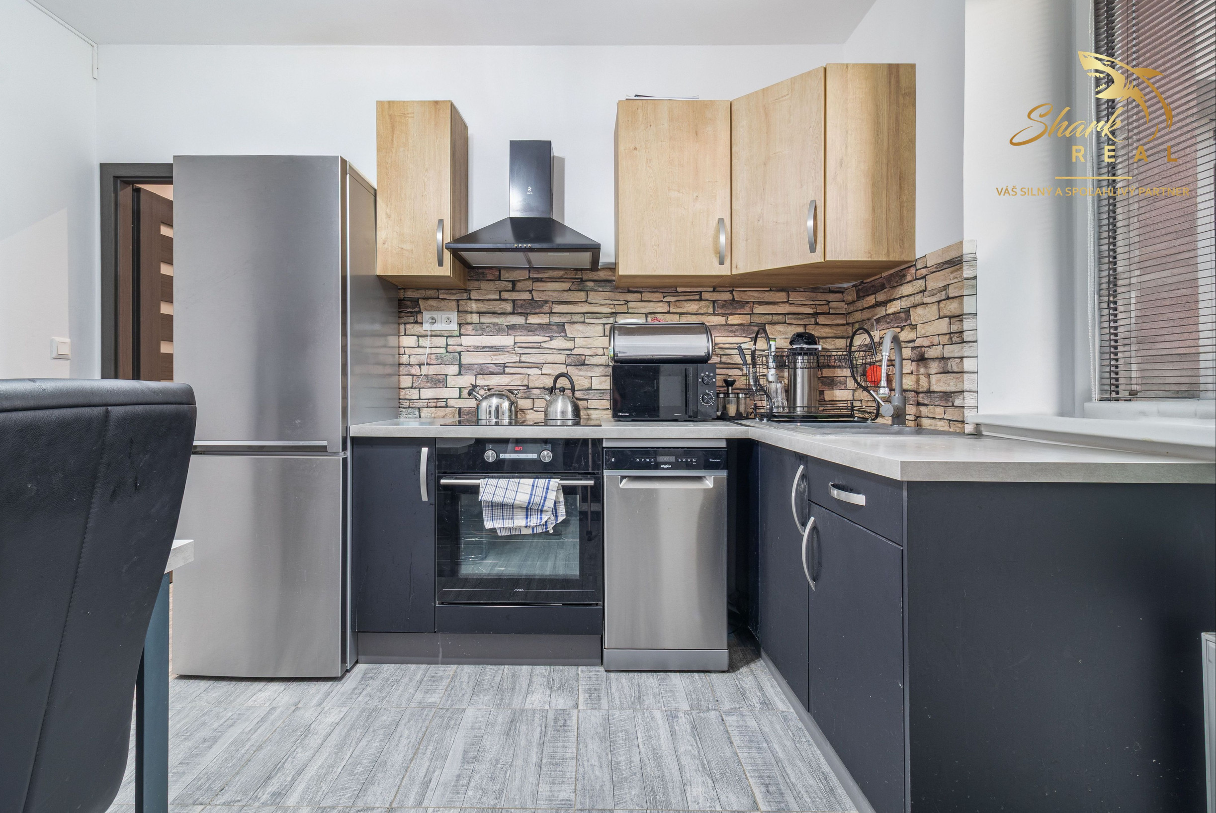 Priestranný 3-izbový byt s balkónom kúsok od stanice – Piešťany