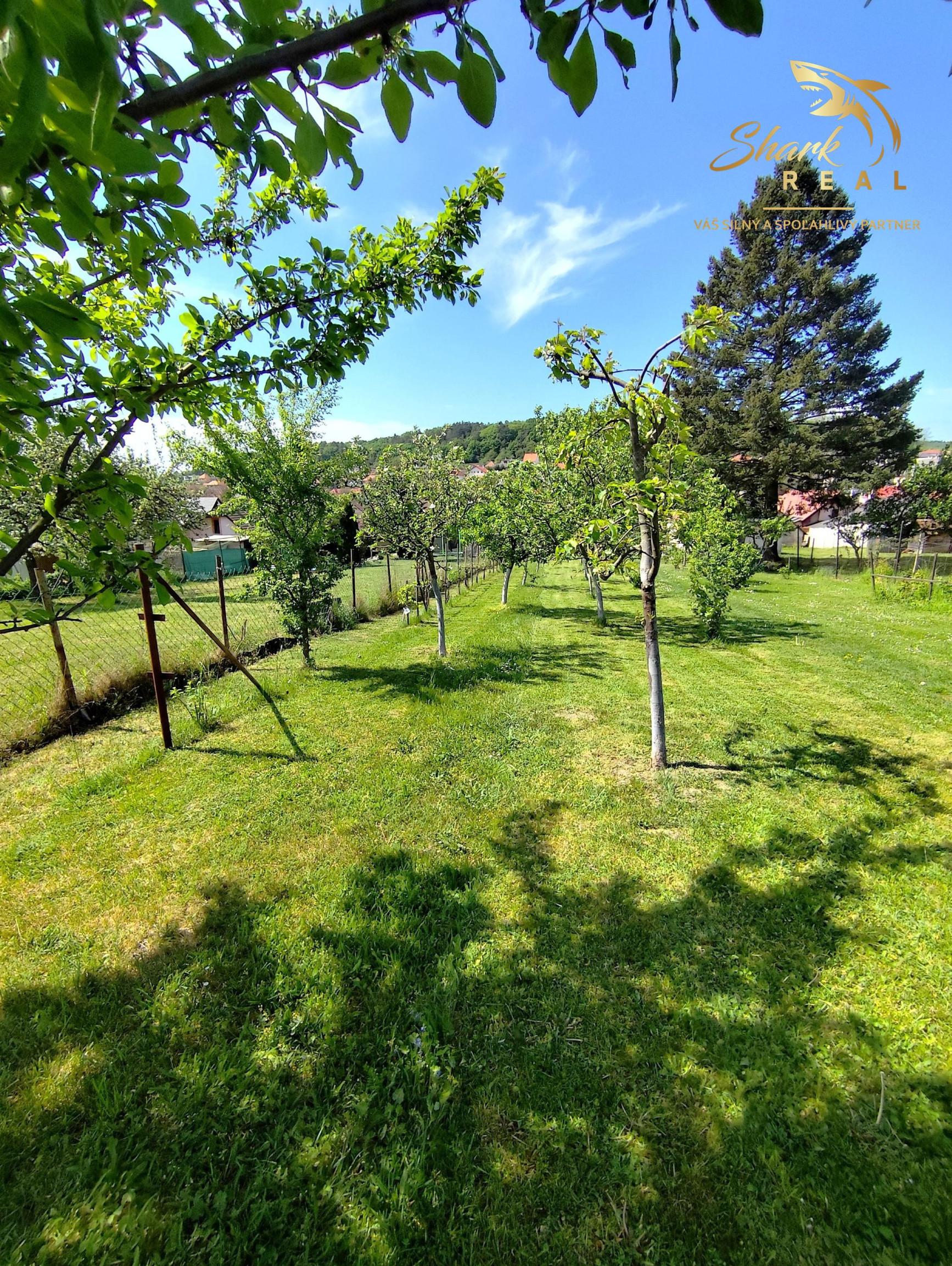 Slnečný pozemok s panoramatickým výhľadom