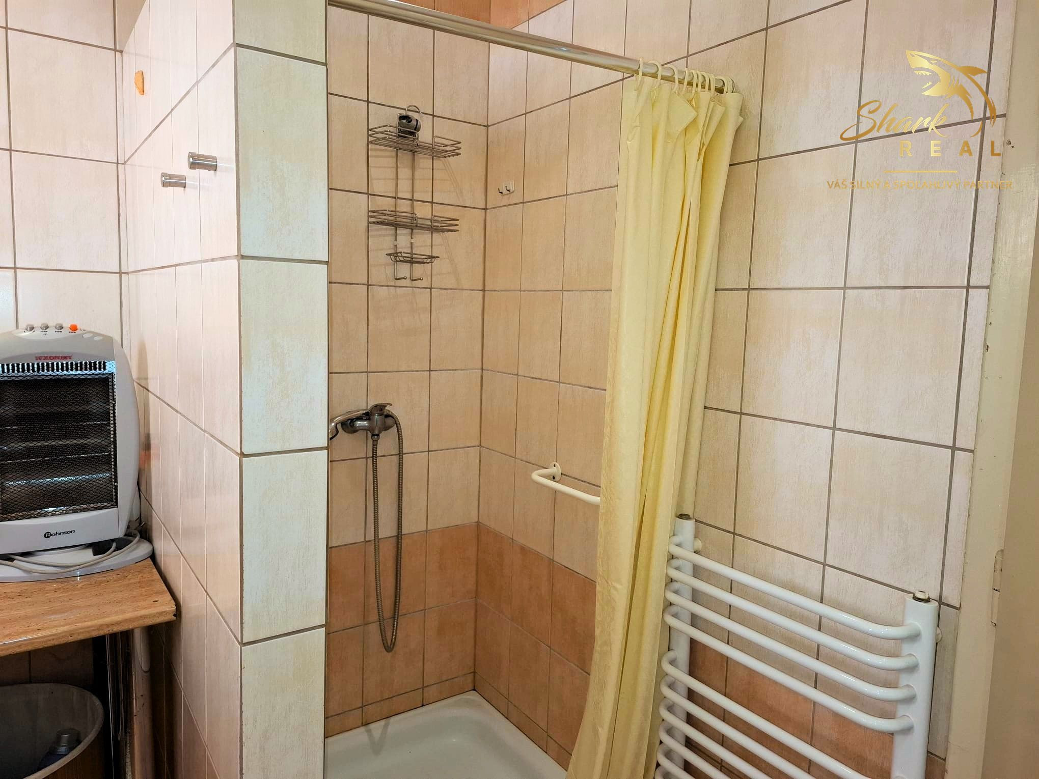 TOP PONUKA! Rodinný dom s letnou kuchyňou a slnečnou záhradou