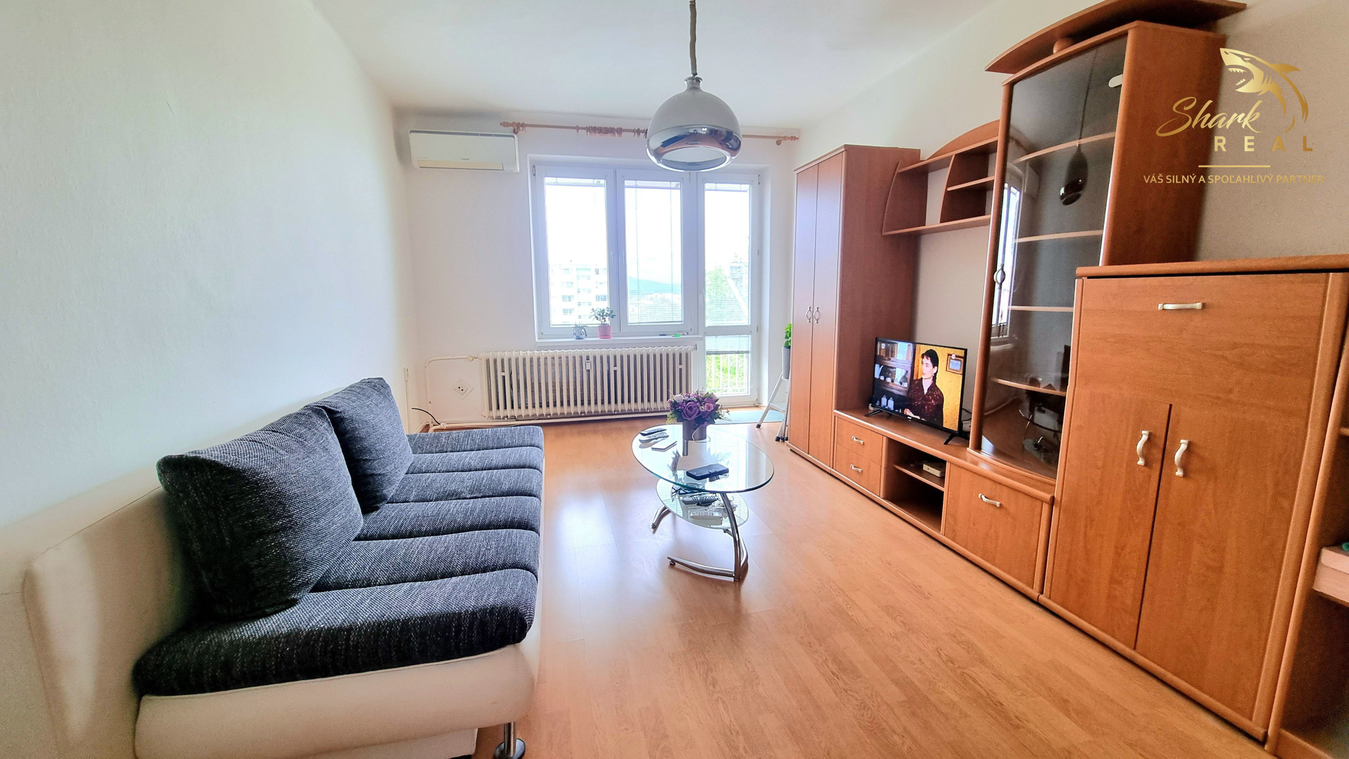 ZNÍŽENÁ CENA 2-IZBOVÝ BYT S BALKÓNOM V CENTRE TREBIŠOVA