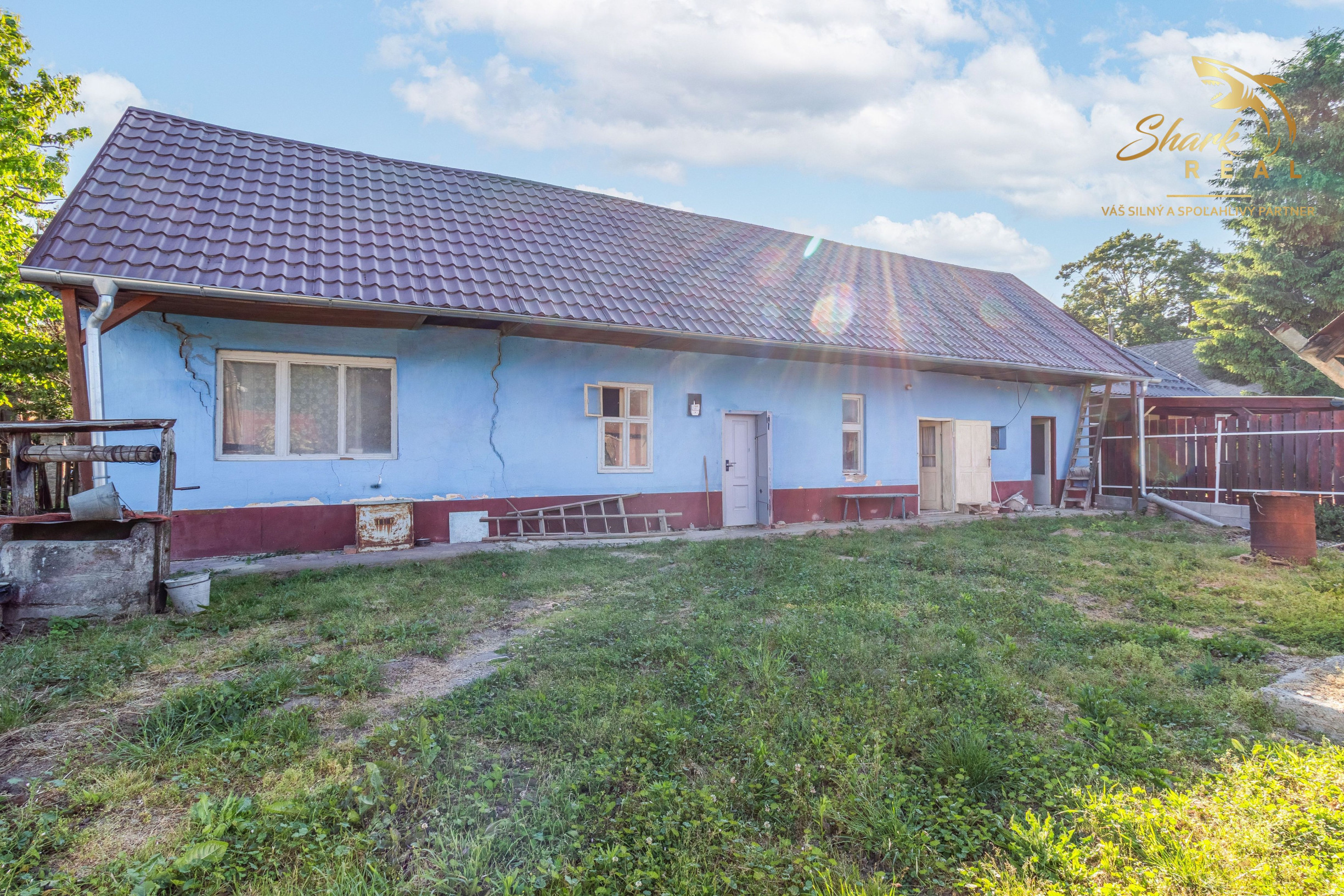 Pekný starší vidiecky dom s pozemkom – Tepličky