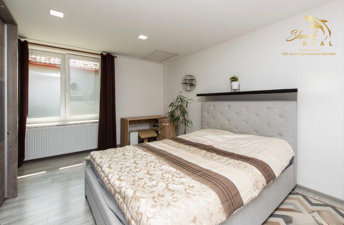 * Priestranný rodinný dom len 20 minút od Prešova – pokoj a príroda