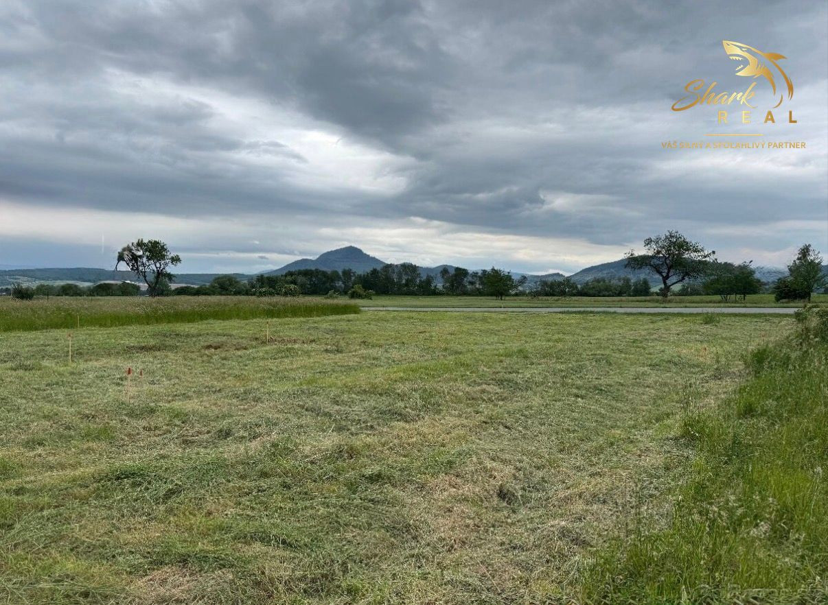     Výnimočný stavebný pozemok s panoramatickými výhľadmi