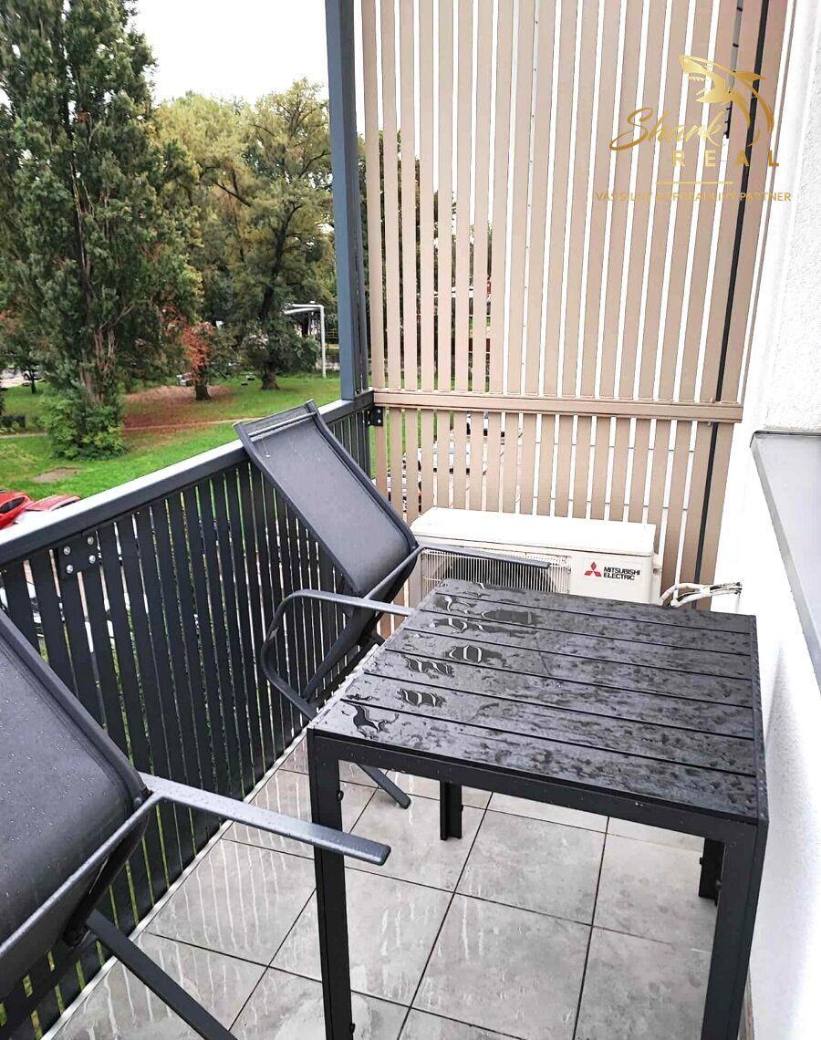 MODERNÝ 1i byt _ Prenájom _ Parkovanie v cene _ Vhodný pre 2 osoby