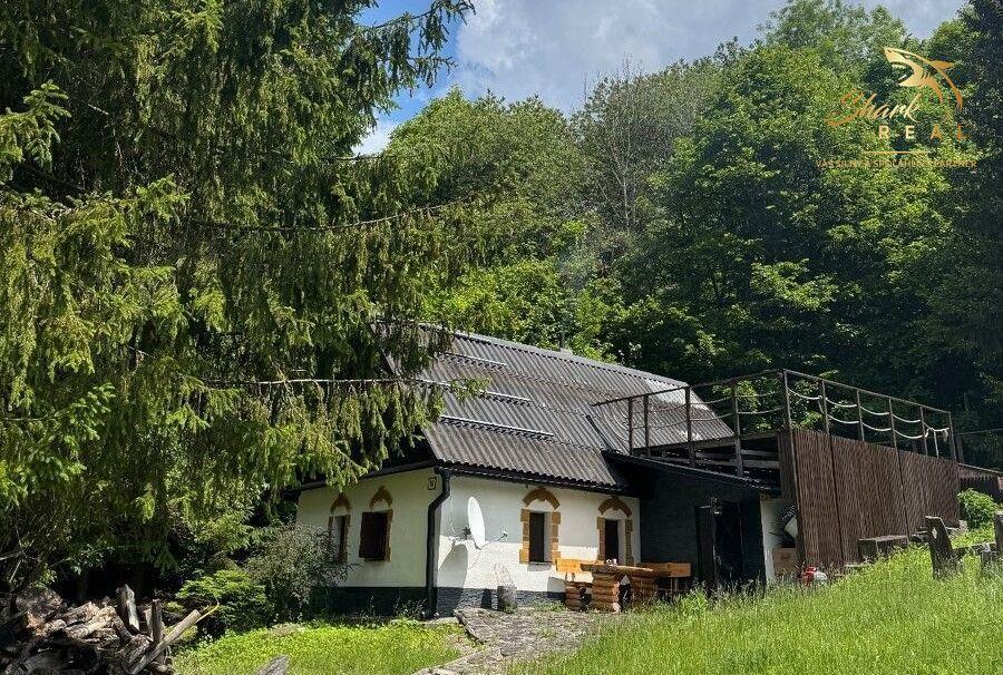 Útulný rodinný dom-chalupa usadená v krásnom prostredí