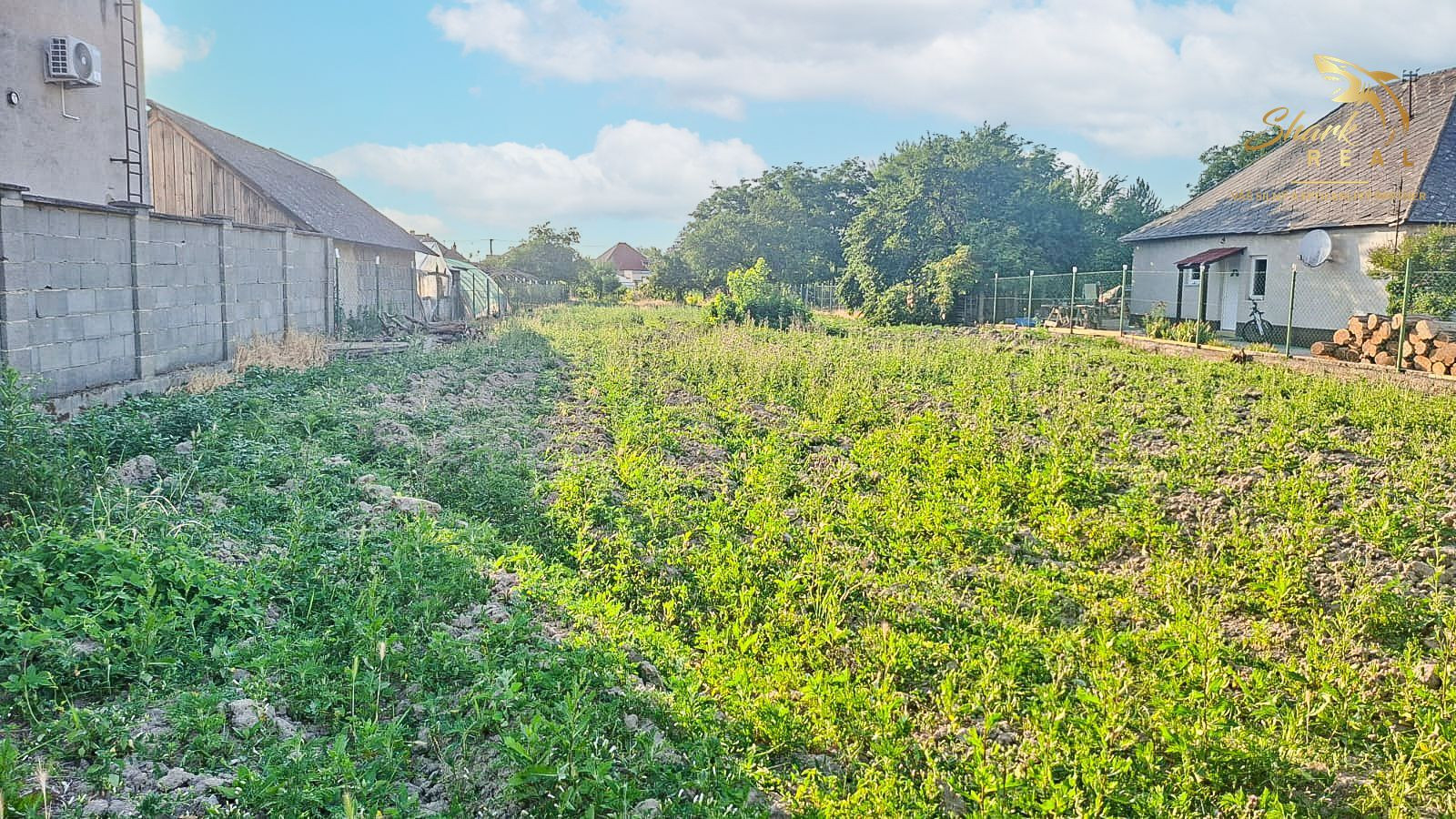 Investičný stavebný pozemok v obci Marcelová (1 446 m²)