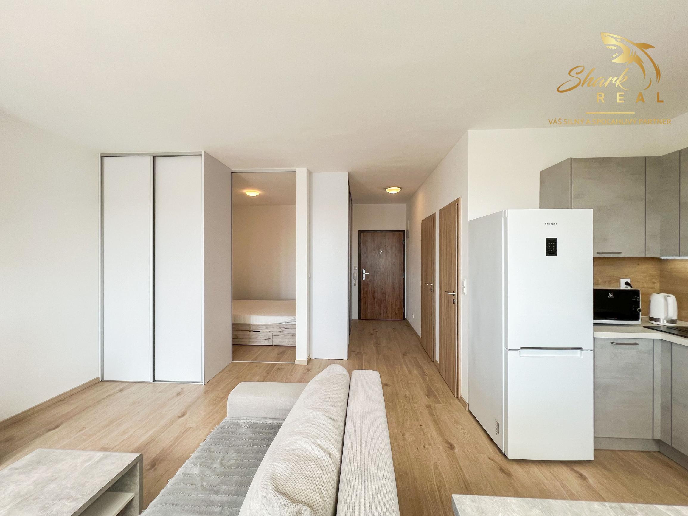 Mimo mesta, nie mimo pohodlia | 1,5i novostavba s loggiou | Slovenský Grob