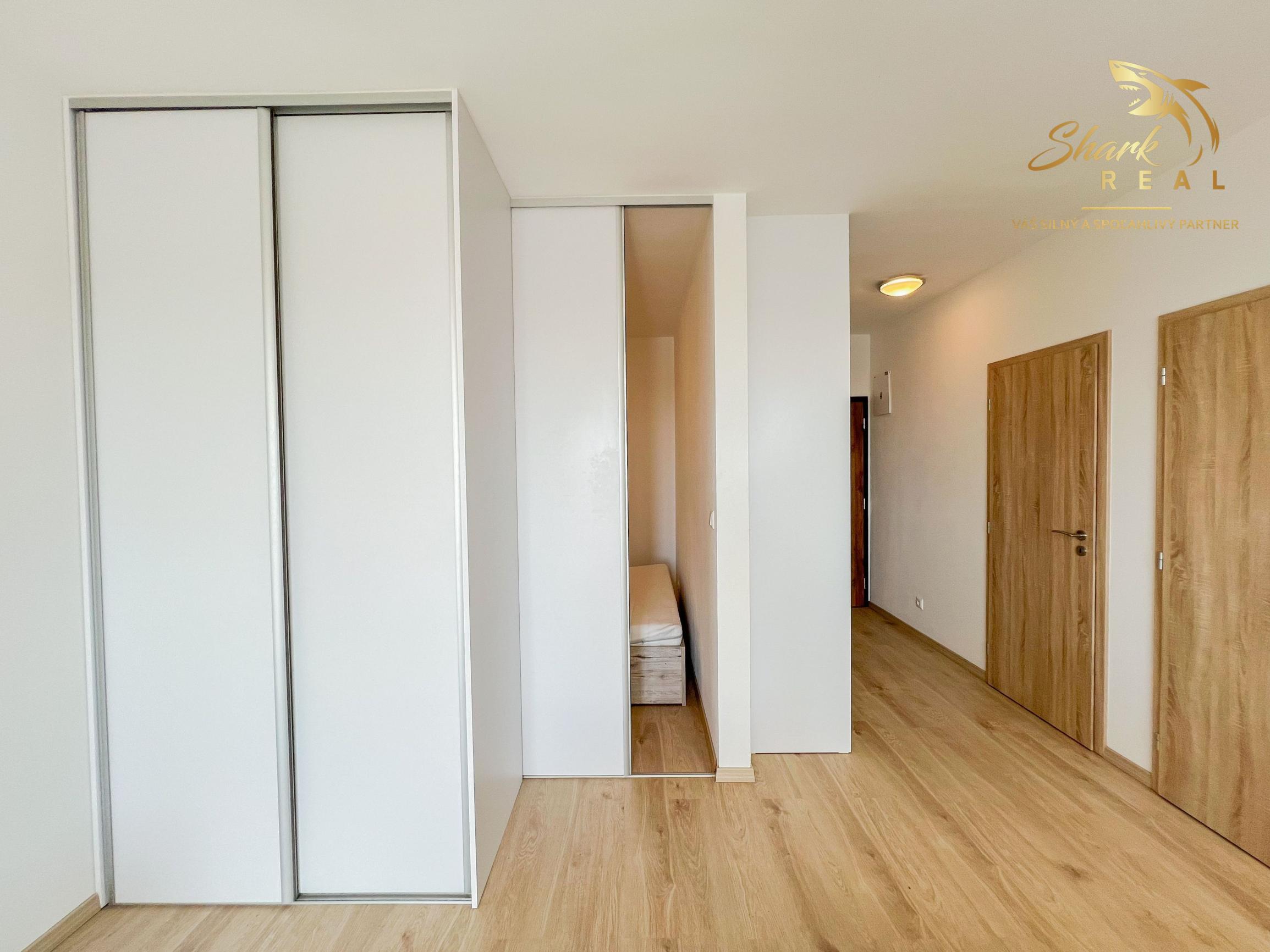 Mimo mesta, nie mimo pohodlia | 1,5i novostavba s loggiou | Slovenský Grob