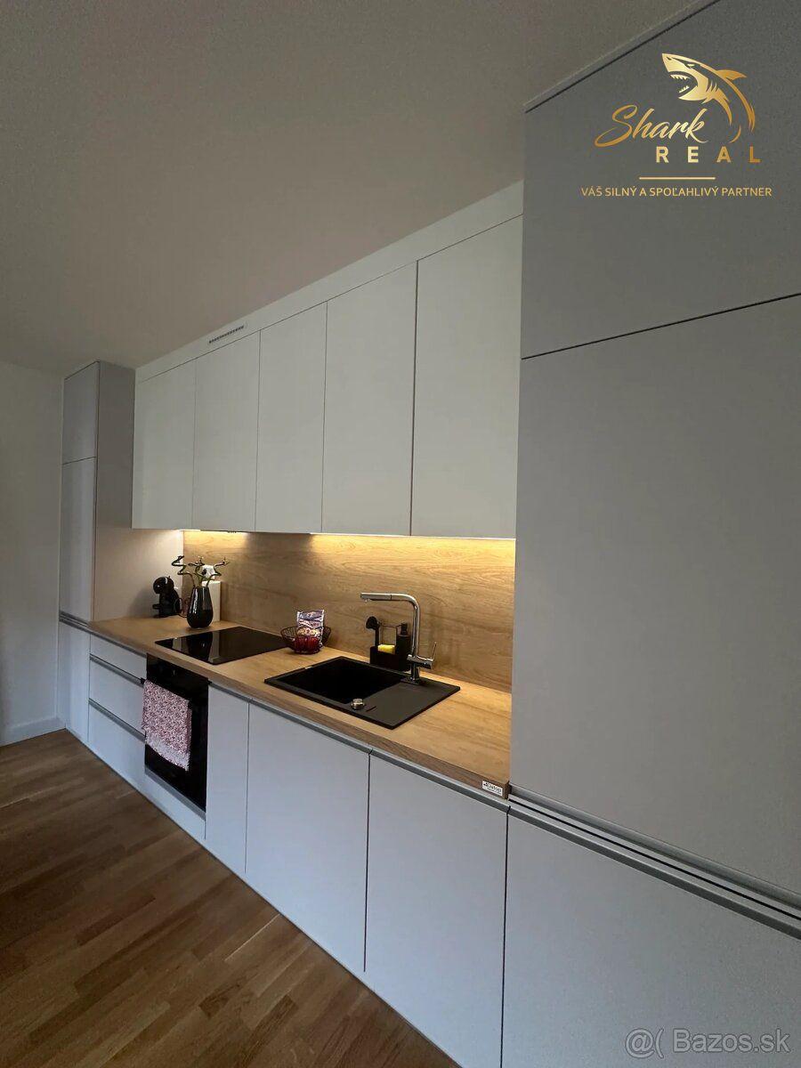 Na prenájom kompletne zariadený 2-izbový apartmán v centre Bratislavy – Vysoká ulica