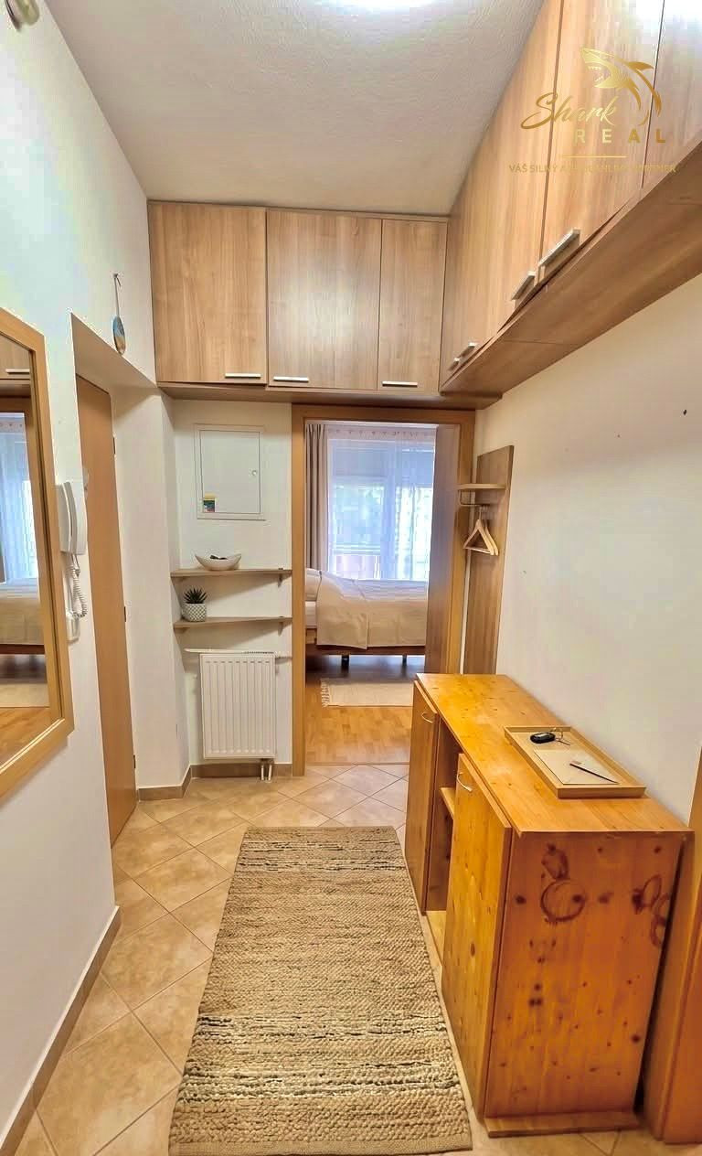 REZERVOVANÉ! - Na predaj 2 izbový byt neďaleko od Trenčína