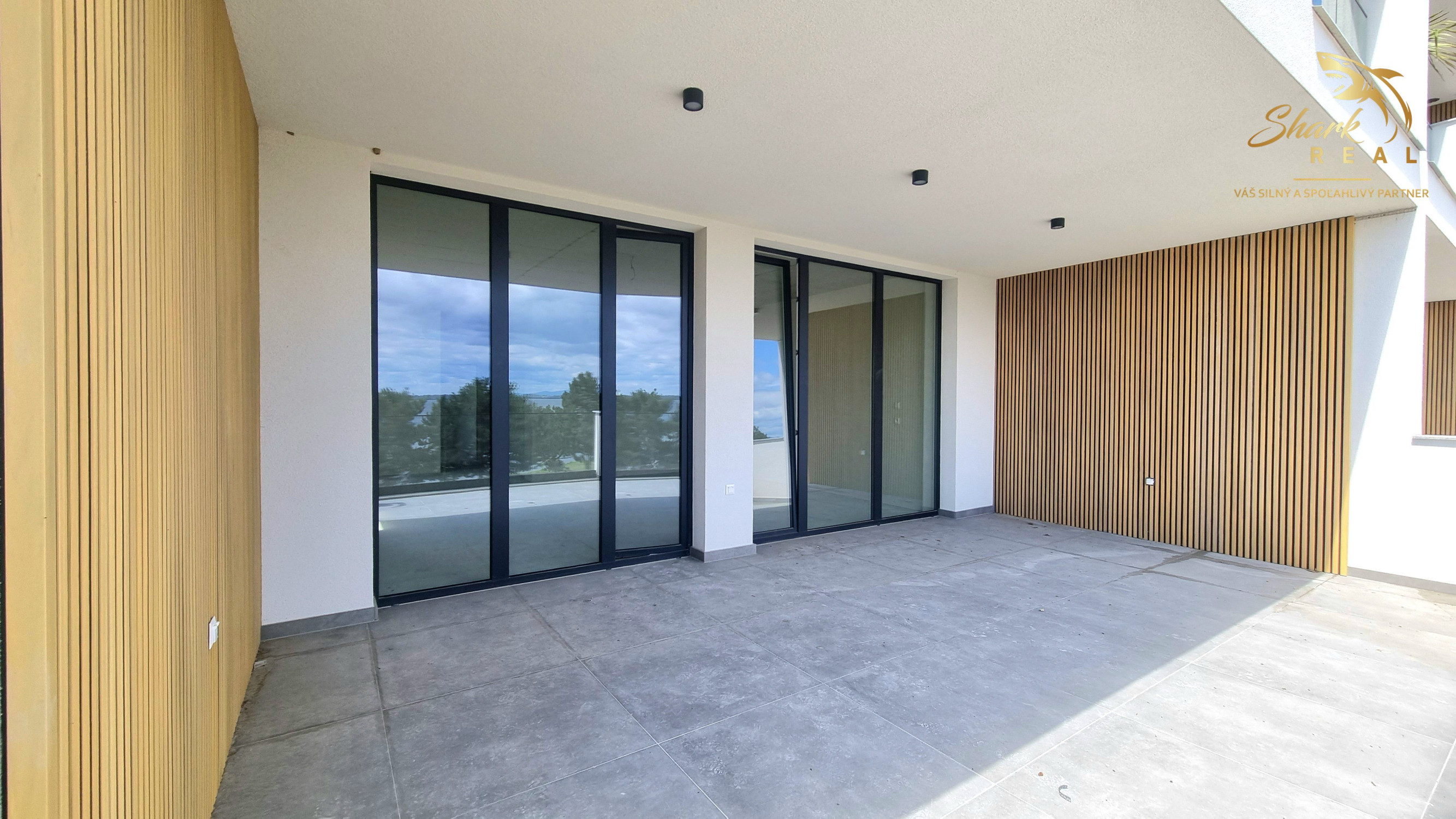 Moderný 3-izbový apartmán s veľkou terasou – Zemplínska šírava
