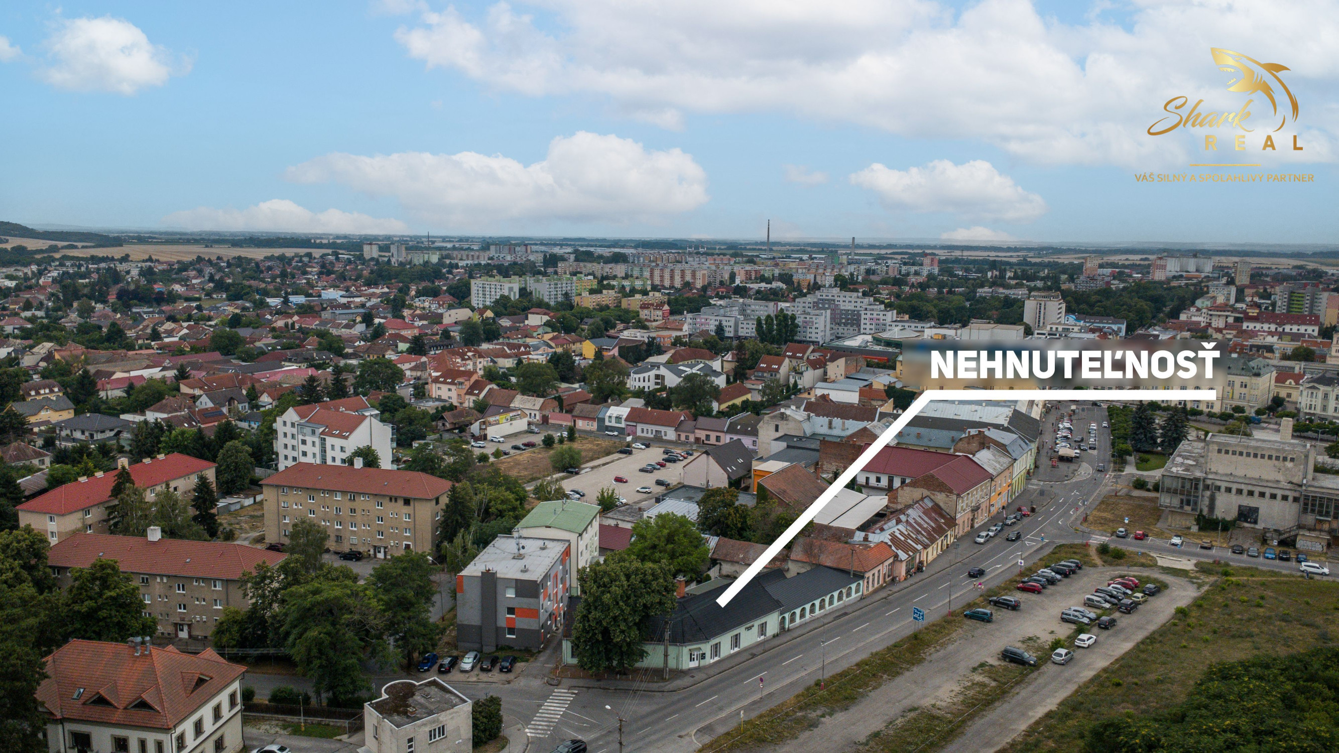 NA PREDAJ - Exkluzívne - Reštaurácia s terasou, barom a apartmánom.