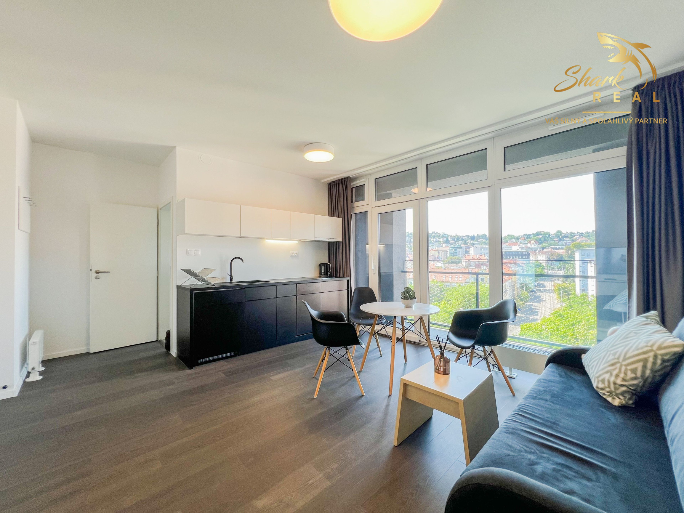Terasa s výhľadom na celé mesto, všetko na skok | 2i, 47 m² | 7. posch. | Centrum Bratislavy
