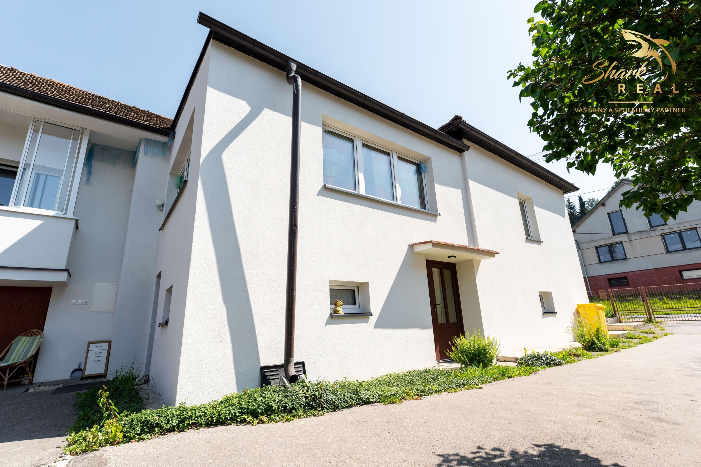 Priestranný rodinný dom s pozemkom 1 623 m² v Pavlovej Vsi – len pár minút od Tatralandie