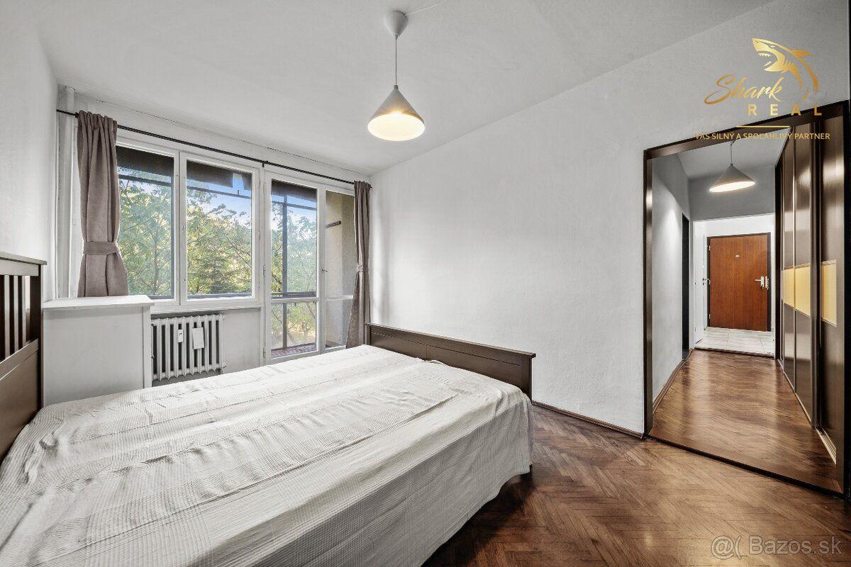 Na prenájom kompletne zariadený 2-izbový byt s balkónom a lodžiou – Komárnická, Ružinov