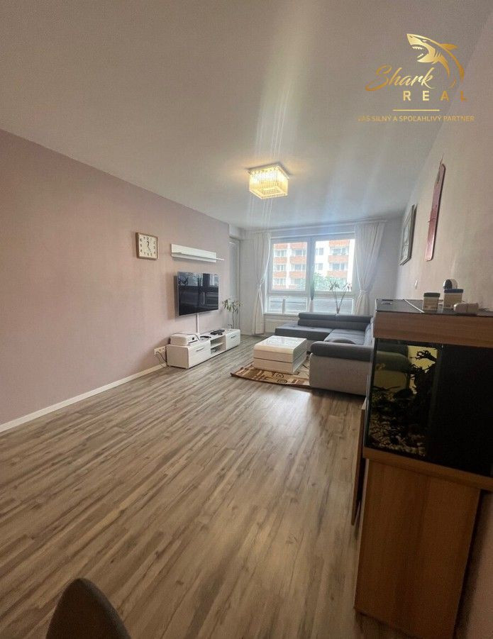 Na prenájom priestranný 3-izbový byt s garážovým státím – Nobelova 12D, Bratislava – Nové Mesto