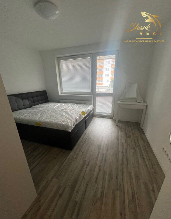 Na prenájom priestranný 3-izbový byt s garážovým státím – Nobelova 12D, Bratislava – Nové Mesto
