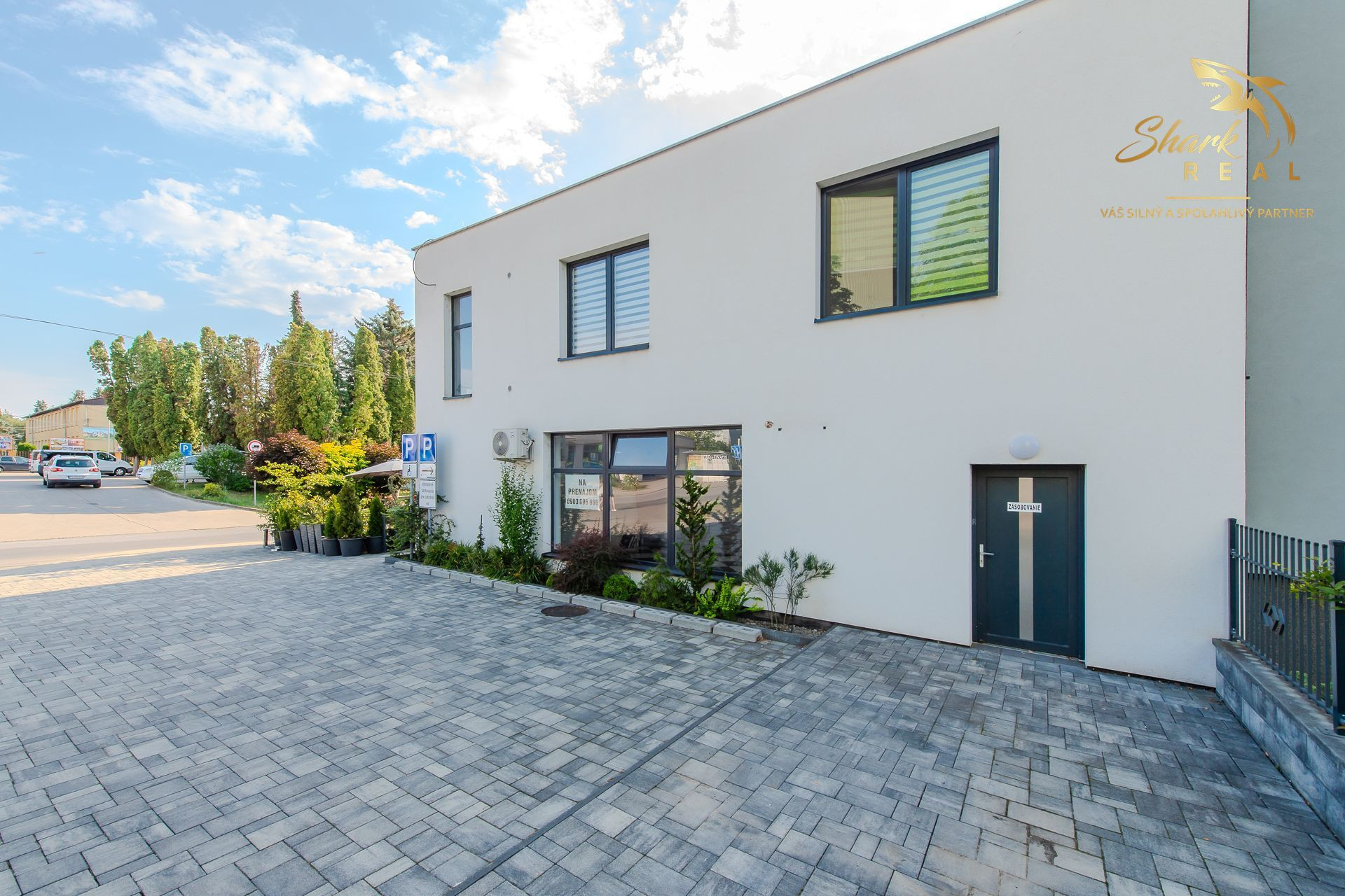 Moderný komerčný priestor v centre Stropkova vo výmere 150 m2