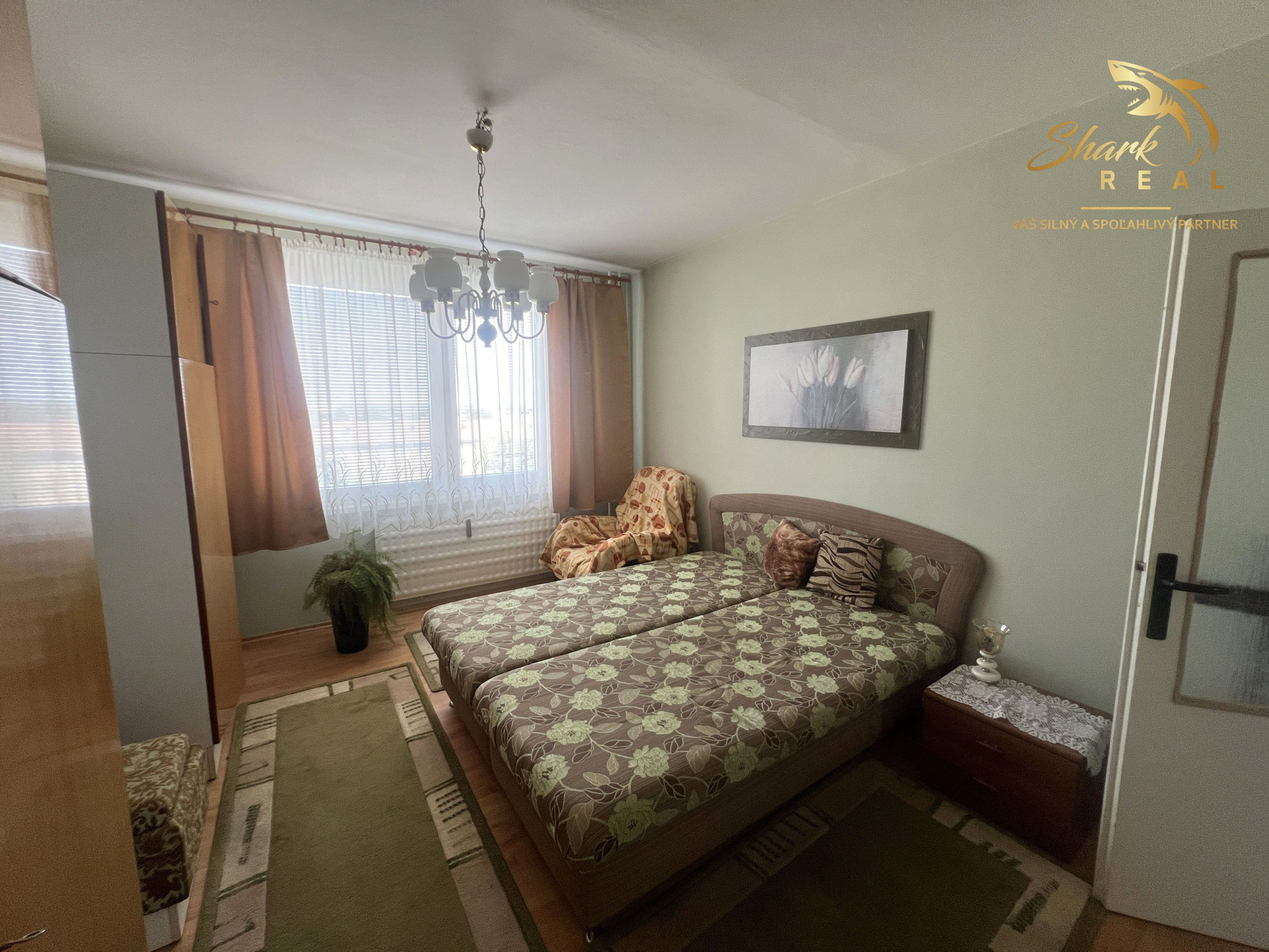Svetlý 4 izbový byt s balkónom / Levice
