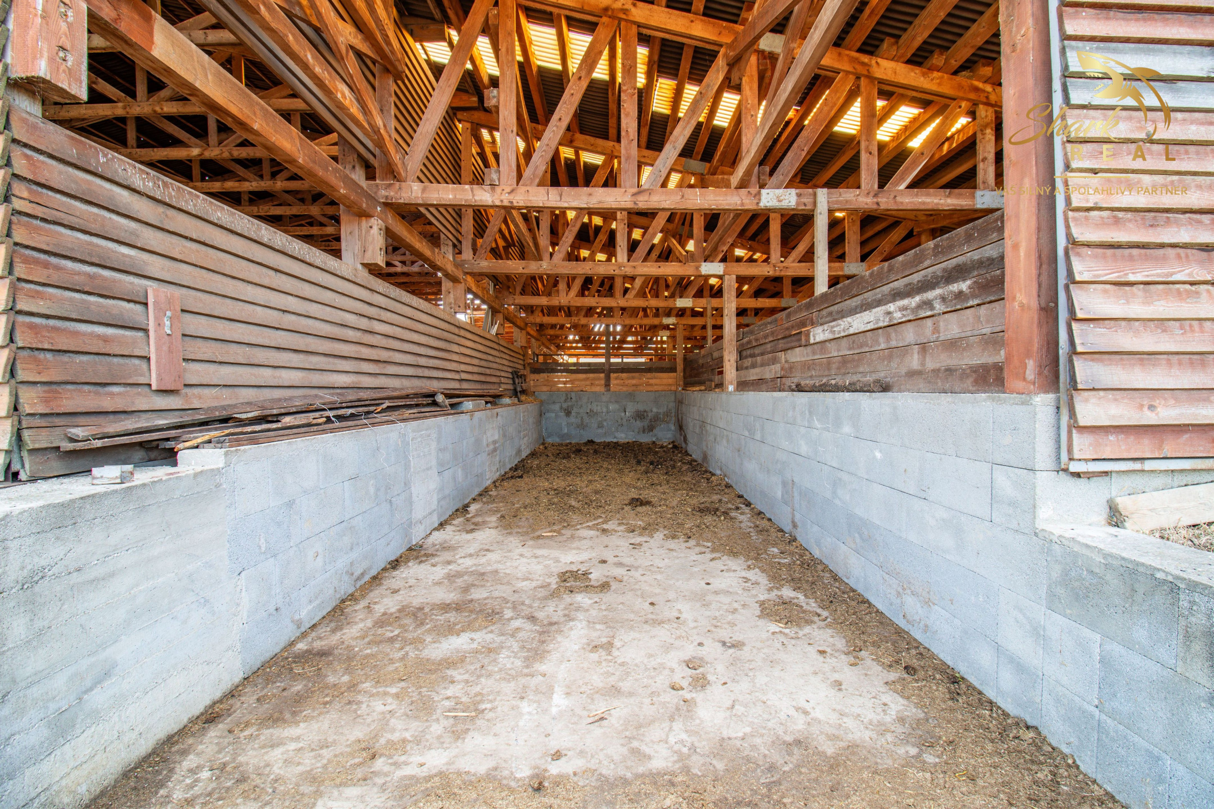 KÚSOK SLOVENSKA PRE VÁŠ FARMÁRSKY SEN – 27 HA, PODKYLAVA