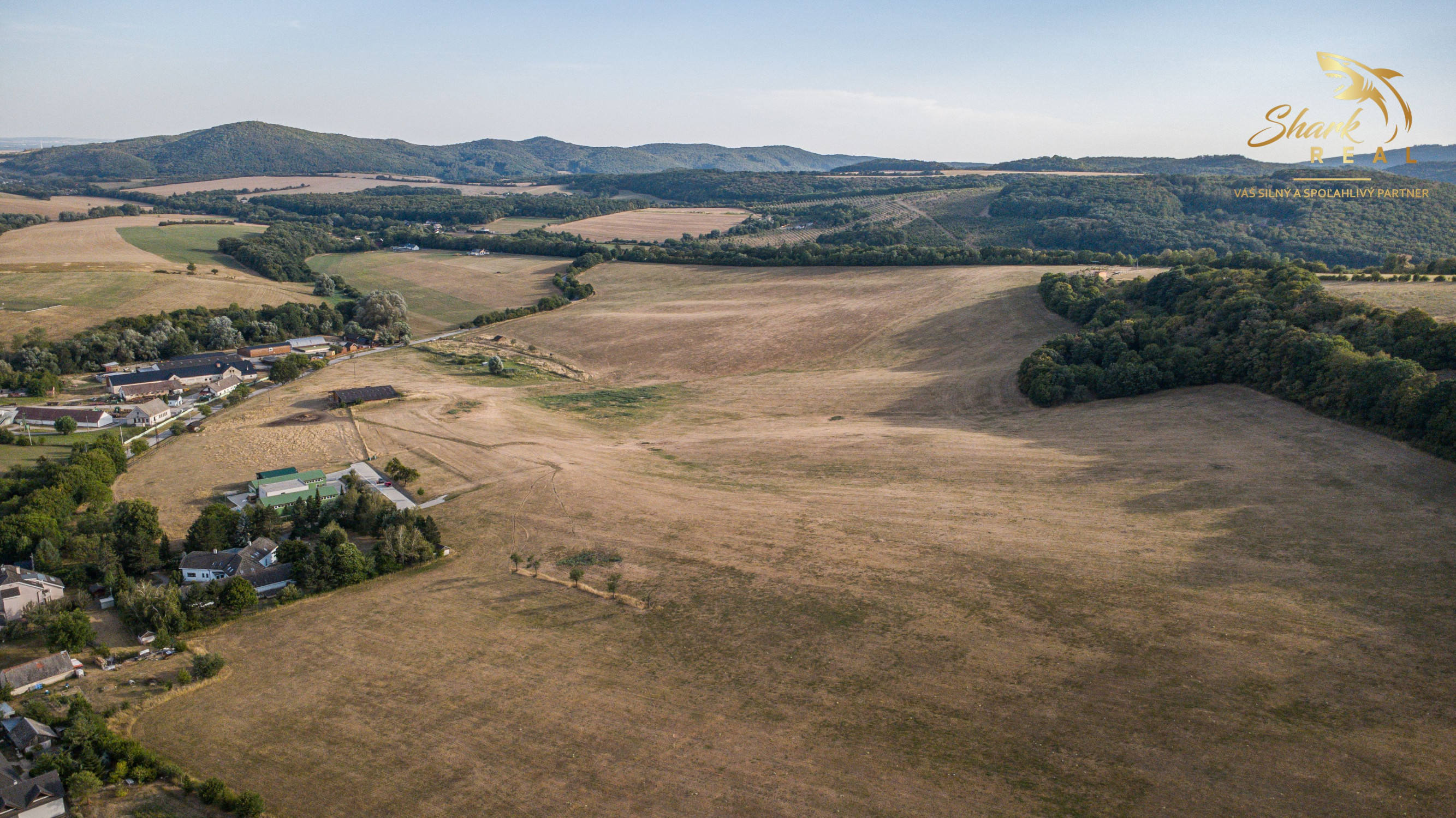KÚSOK SLOVENSKA PRE VÁŠ FARMÁRSKY SEN – 27 HA, PODKYLAVA