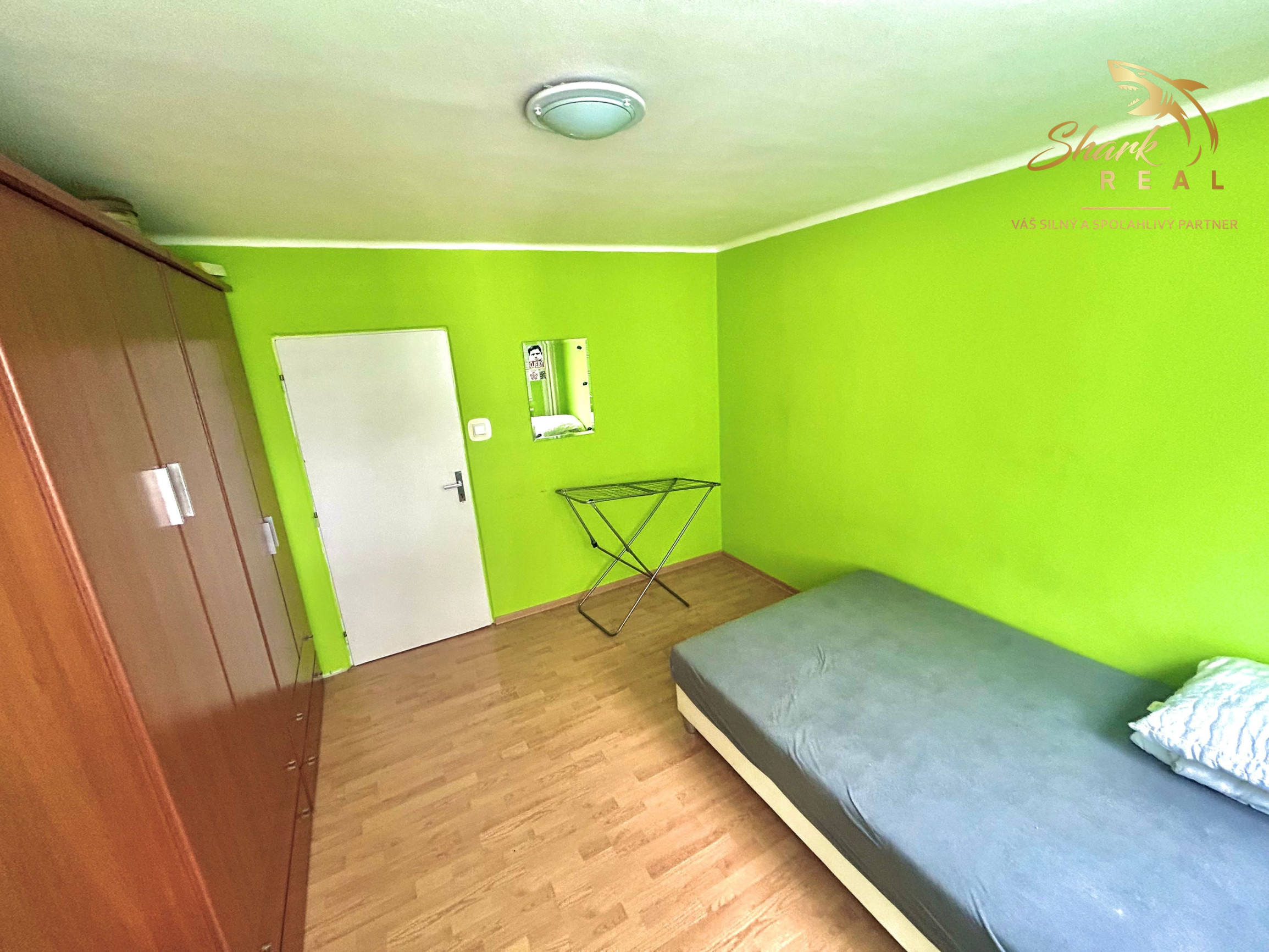 Vzdušný byt s dvomi balkónmi v srdci kúpeľného mesta