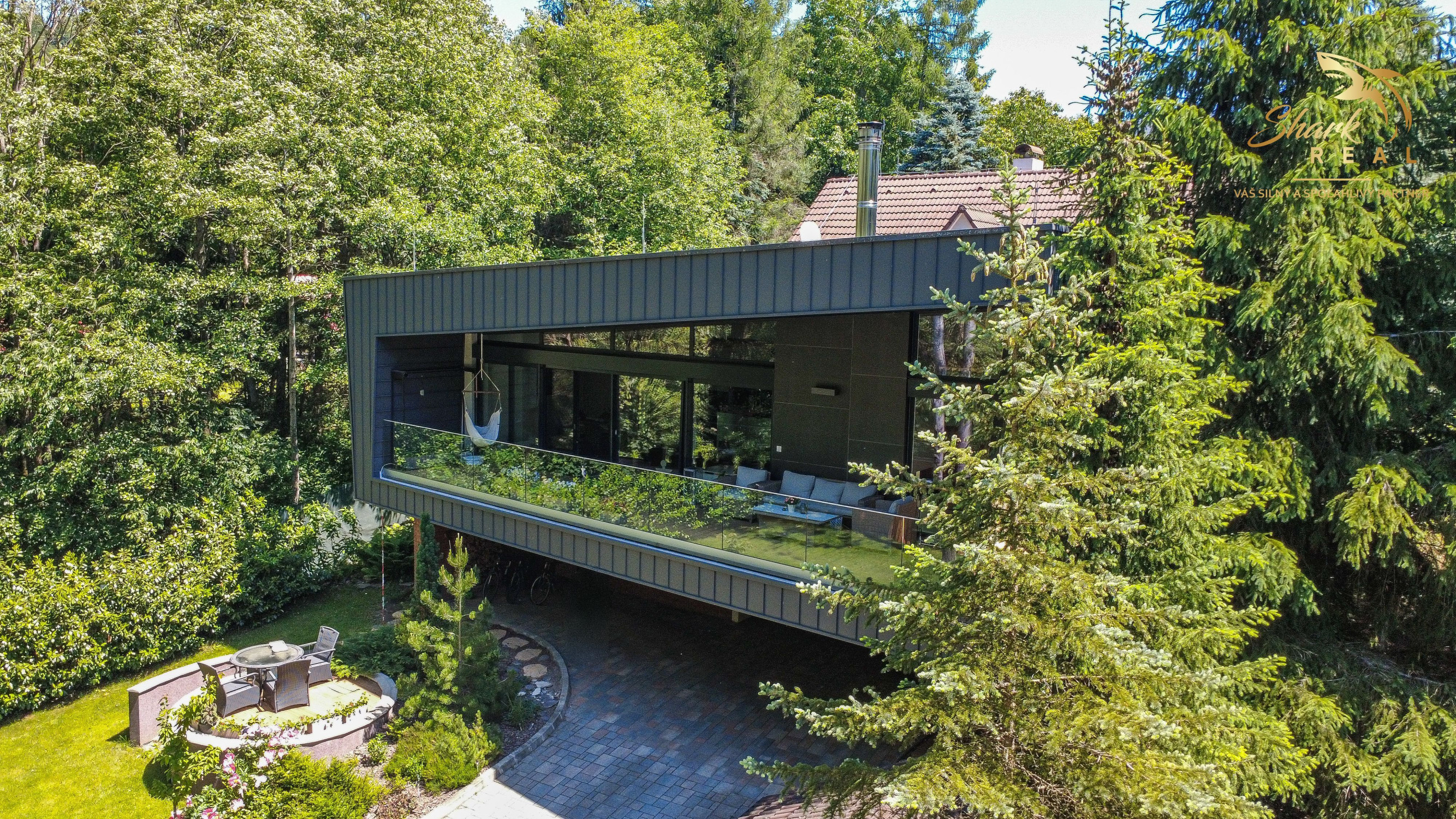 Exkluzívna rodinná vila v srdci Nízkych Tatier | Bystrá | 385 m² | Pozemok 979 m²