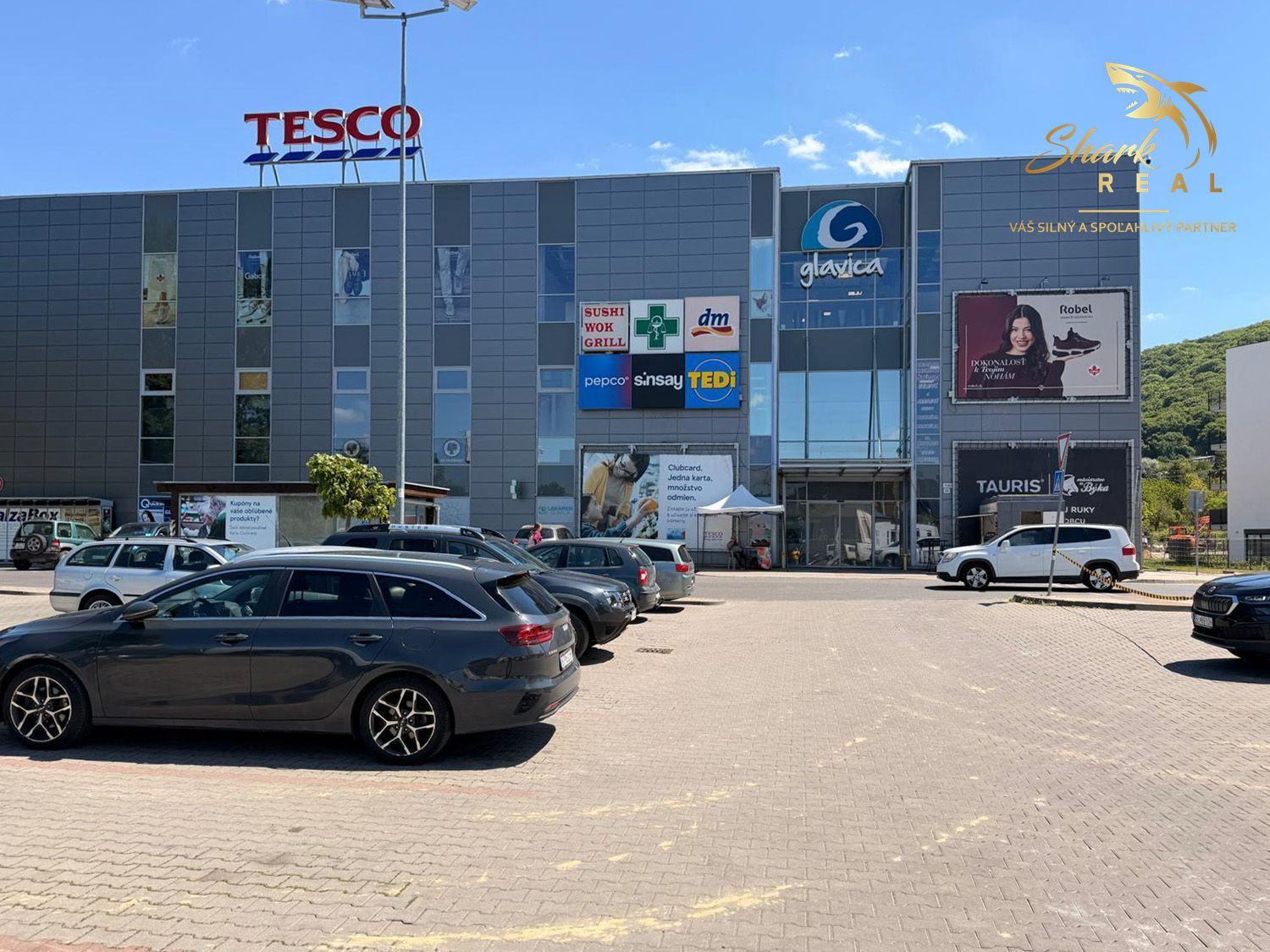 PRENÁJOM – Obchodný priestor 21,66 m² v nákupnom centre Glavica