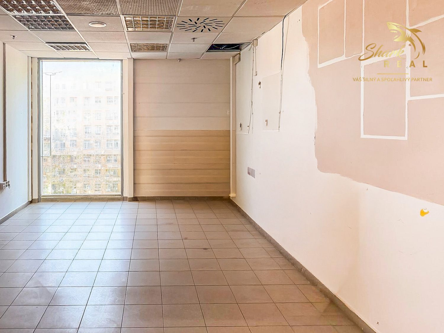 PRENÁJOM – Obchodný priestor 21,66 m² v nákupnom centre Glavica
