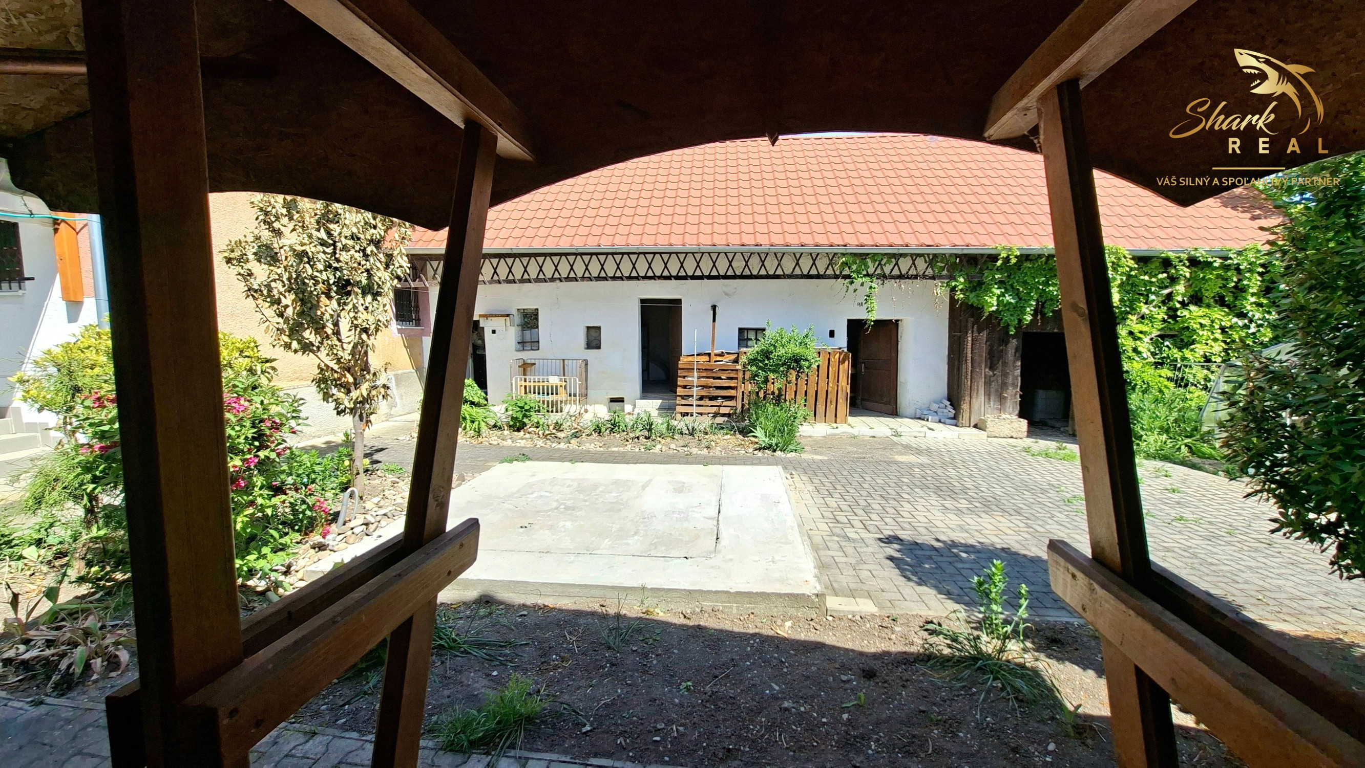Na predaj rodinný dom s veľkým pozemkom
