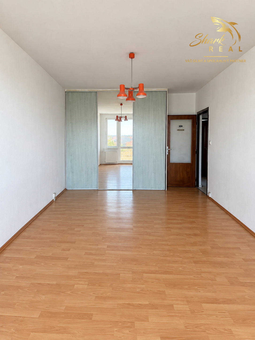 PRIESTRANNÝ 2-IZBOVÝ BYT 63 m² | LOGGIA | VEĽKÉ IZBY | ČILIŽSKÁ, VRÁKUŇA