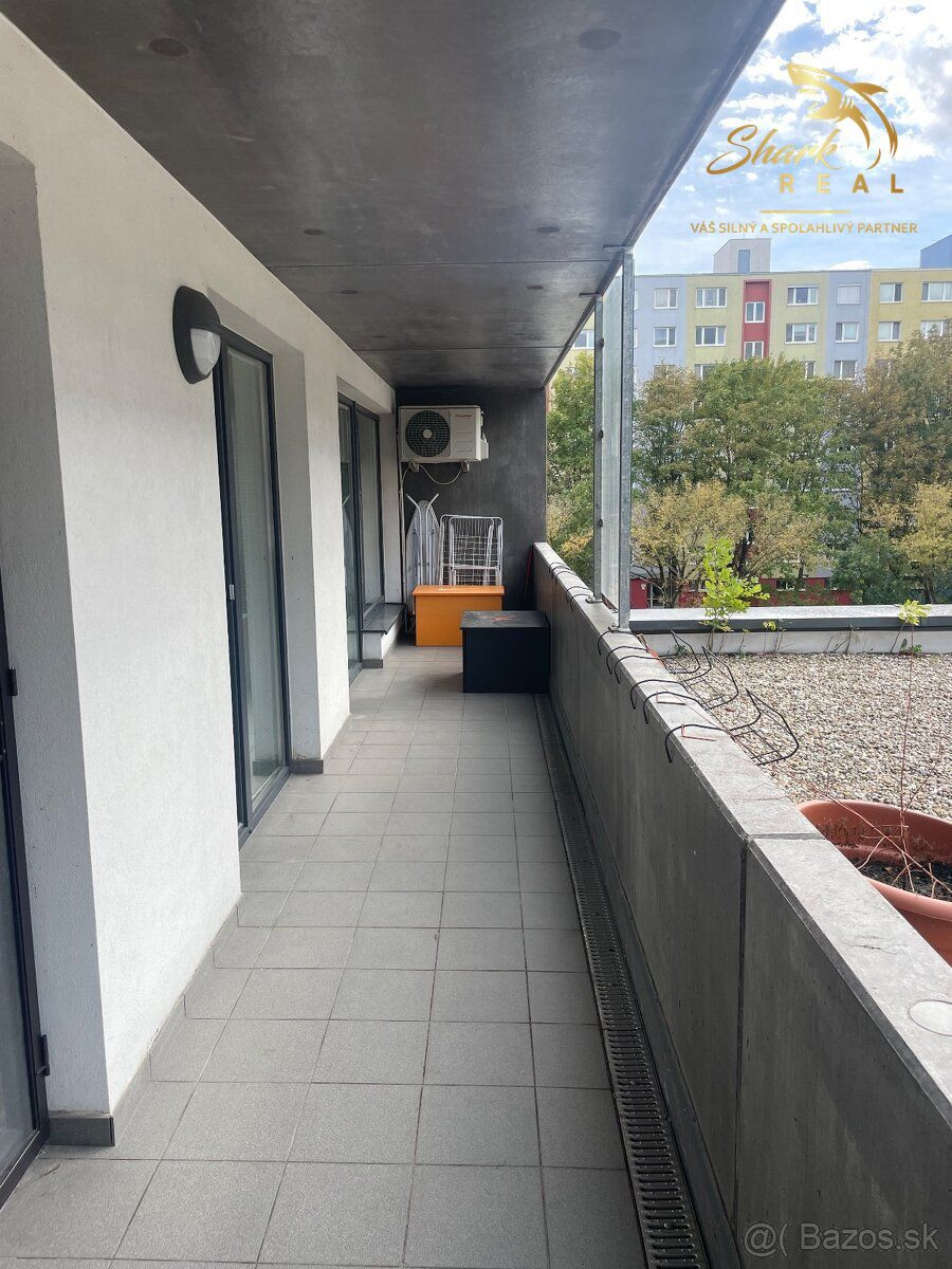 Moderný 3-izbový byt s veľkou lodžiou v projekte Skybox