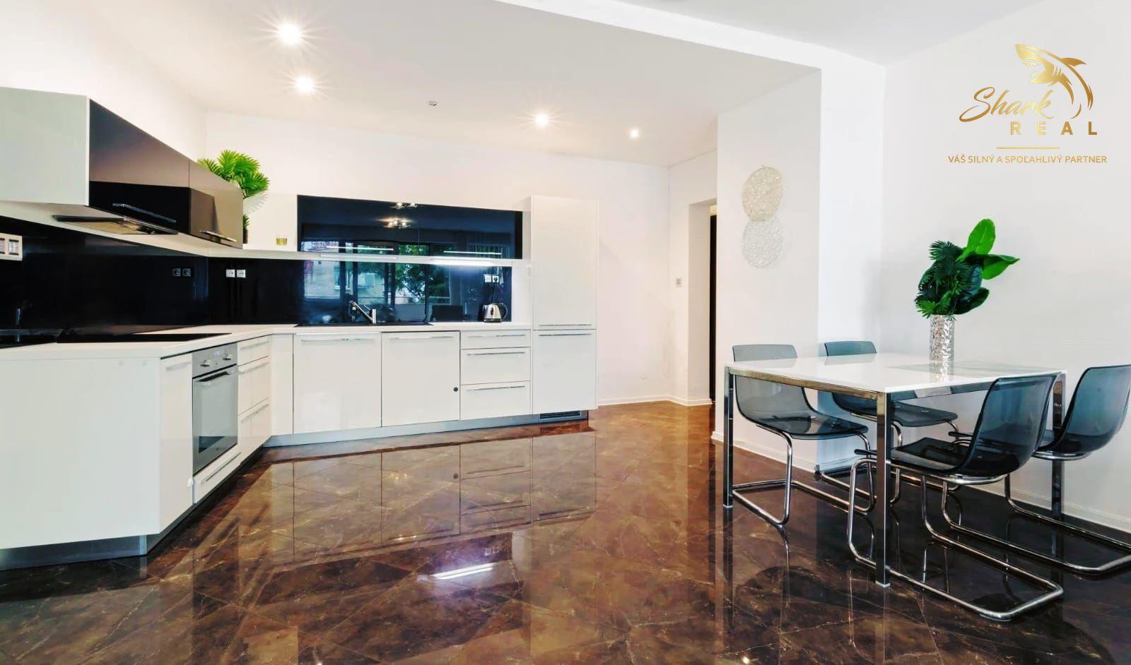 NA PRENÁJOM 2-IZBOVÝ REZIDENČNÝ APARTMÁN V CENTRE 