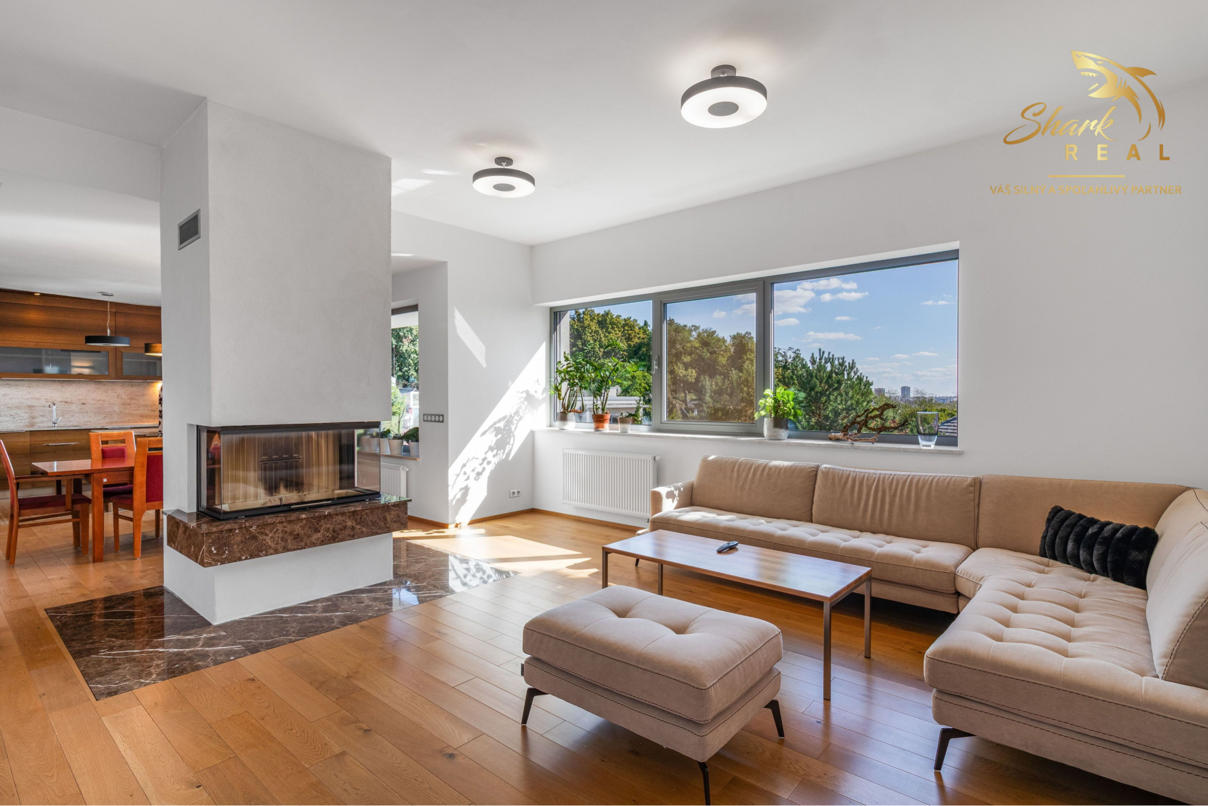Luxusný 5i byt | 155 m², krb, terasa | Výhľad na Dunaj | Hradný kopec | Ihneď