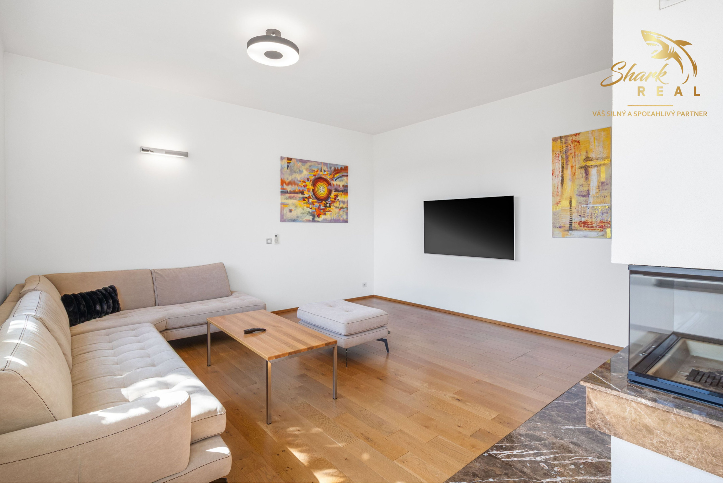 Luxusný 5i byt | 155 m², krb, terasa | Výhľad na Dunaj | Hradný kopec | Ihneď