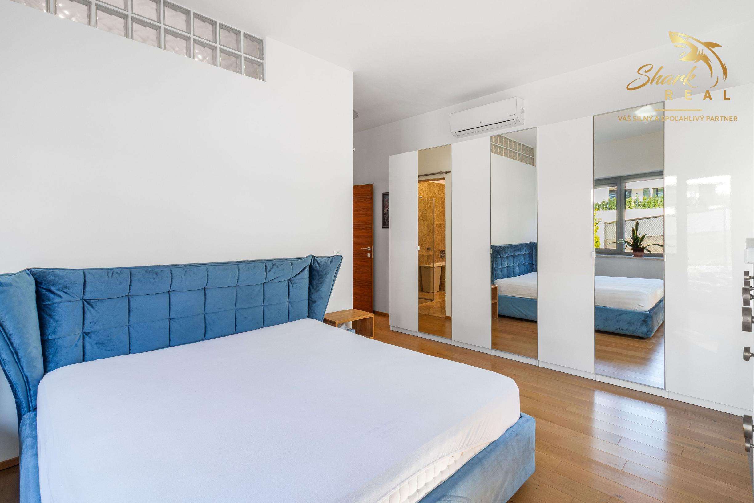 Luxusný 5i byt | 155 m², krb, terasa | Výhľad na Dunaj | Hradný kopec | Ihneď
