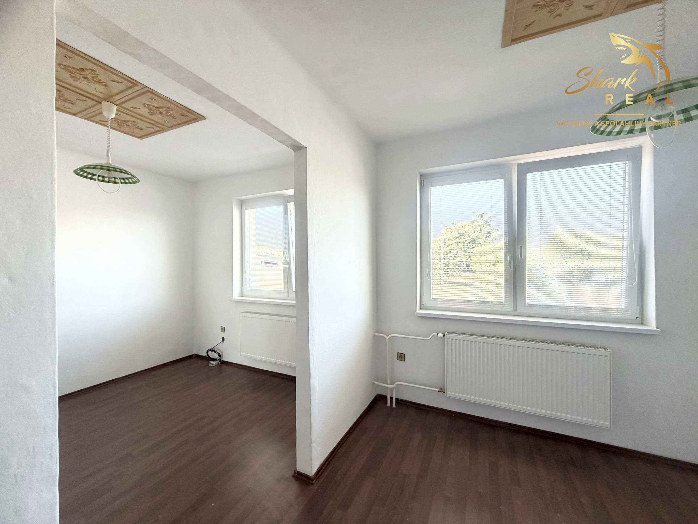 TOP PONUKA - 4 izbový udržiavaný rodinný dom 