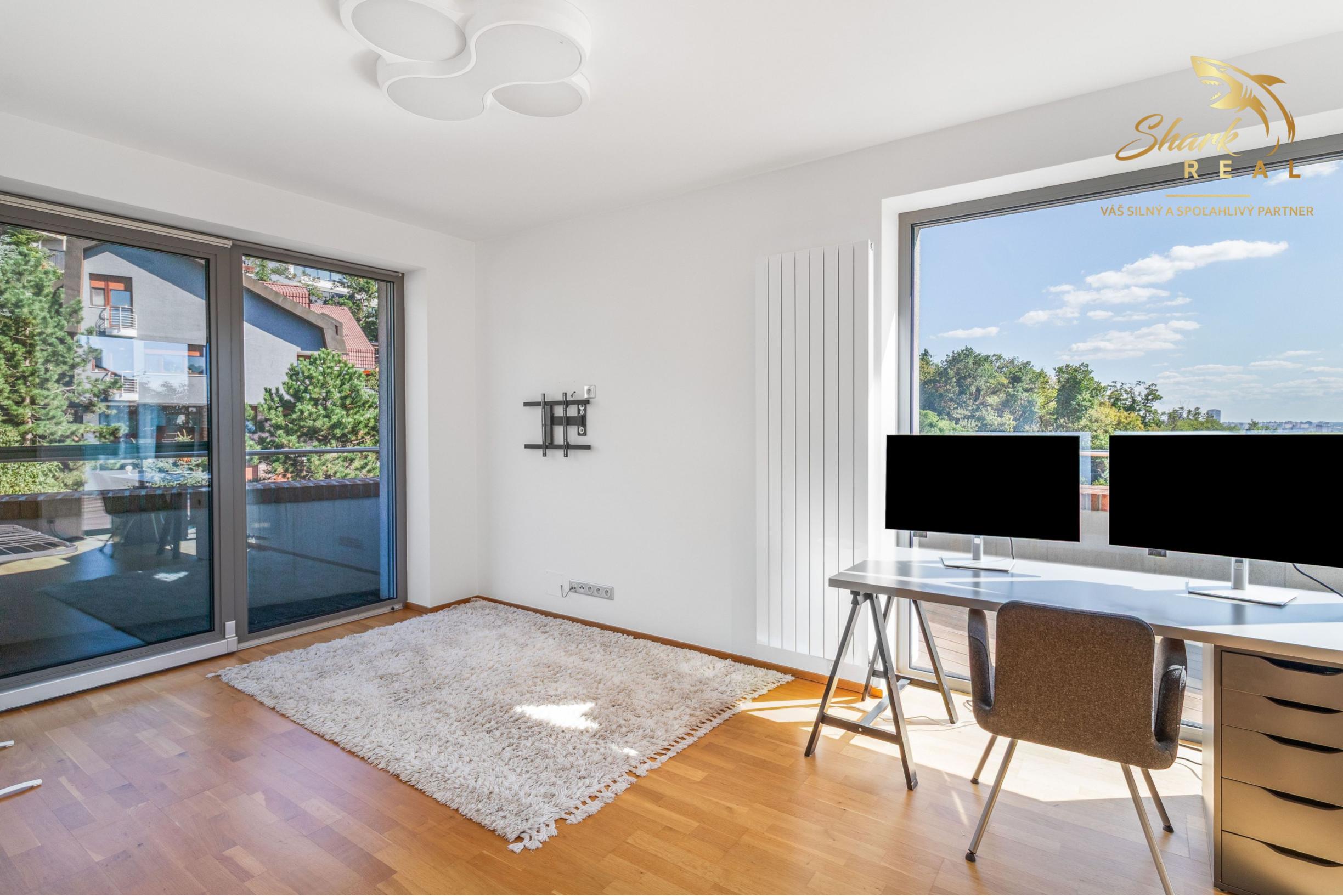 Panoráma Dunaja a Rakúska | 4i, 125 m² + terasy | Hradný kopec | Staré Mesto