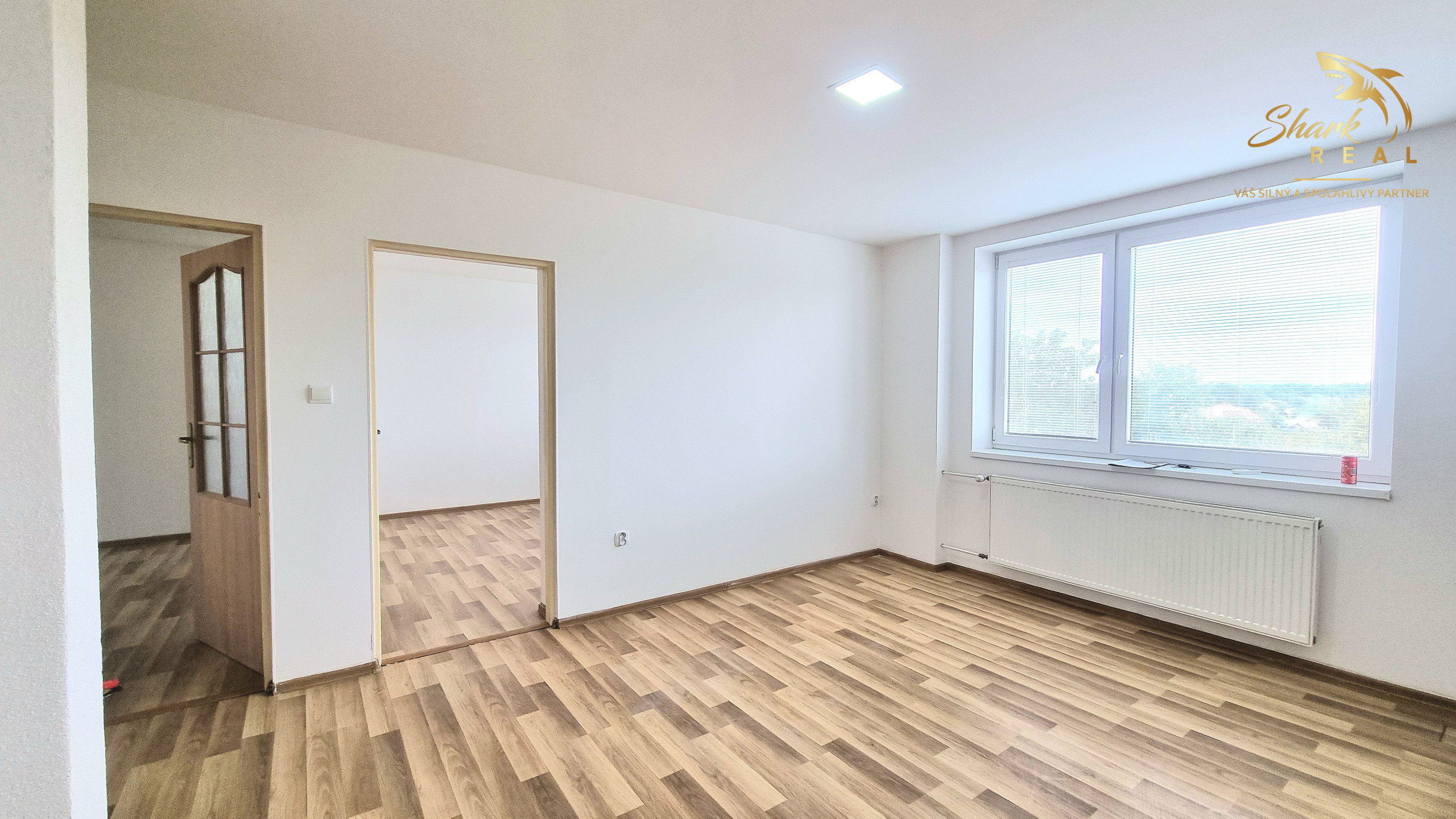 4-IZBOVÝ BYT PO KOMPLETNEJ REKONŠTRUKCII S GARÁŽOU A ZÁHRADKOU V OBCI HRAŇ