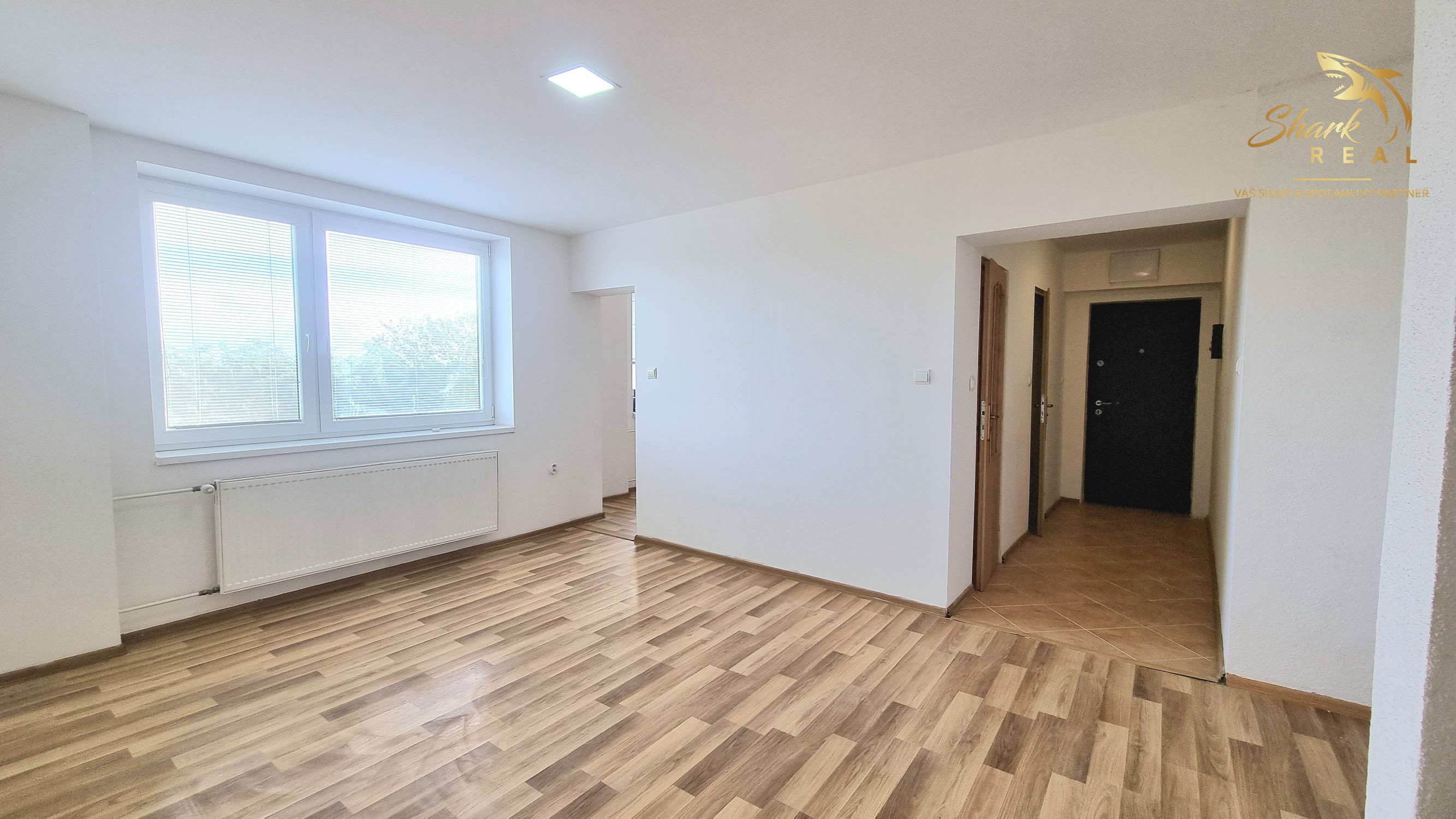 4-IZBOVÝ BYT PO KOMPLETNEJ REKONŠTRUKCII S GARÁŽOU A ZÁHRADKOU V OBCI HRAŇ