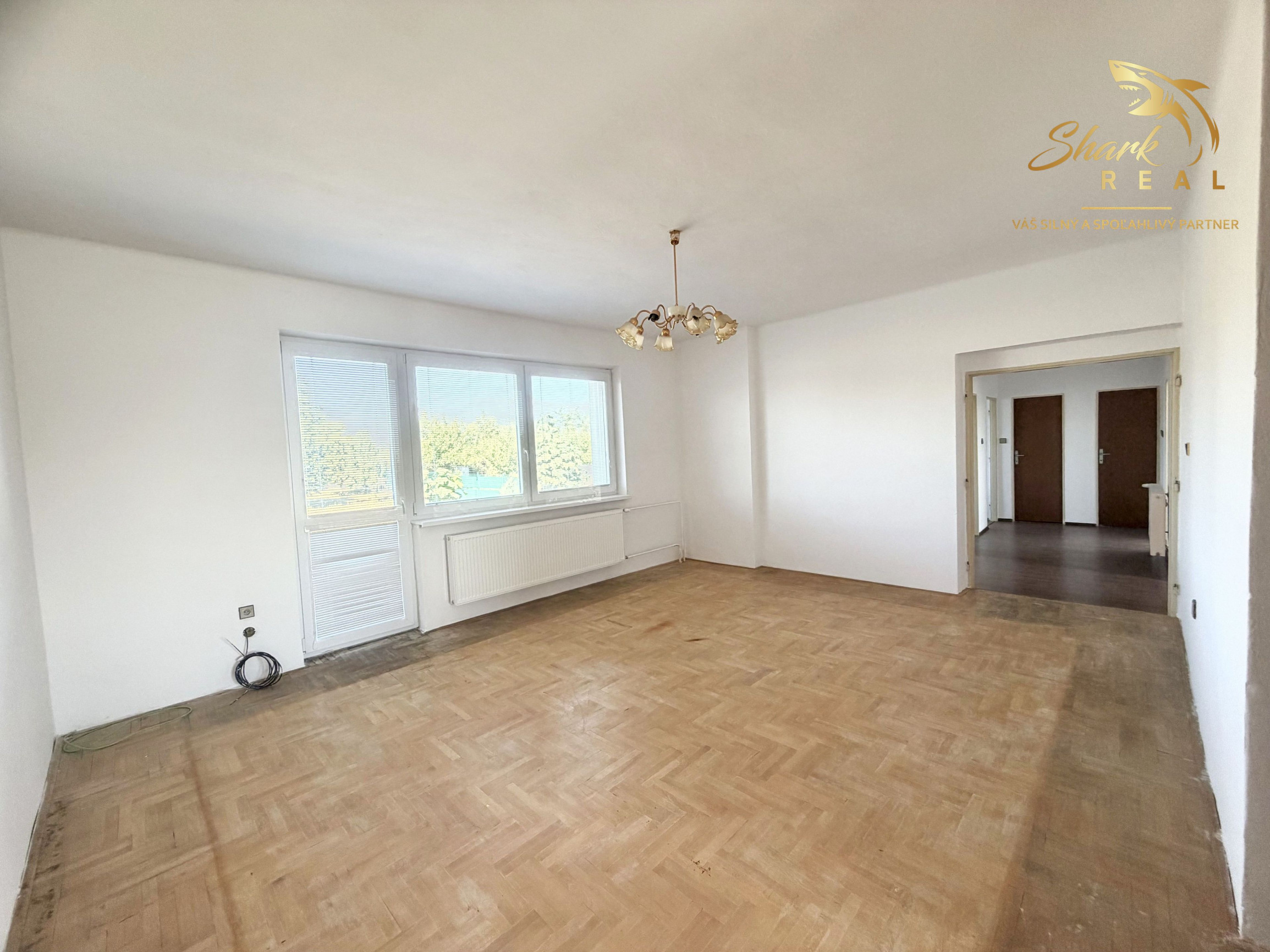 TOP PONUKA - 4 izbový udržiavaný rodinný dom 