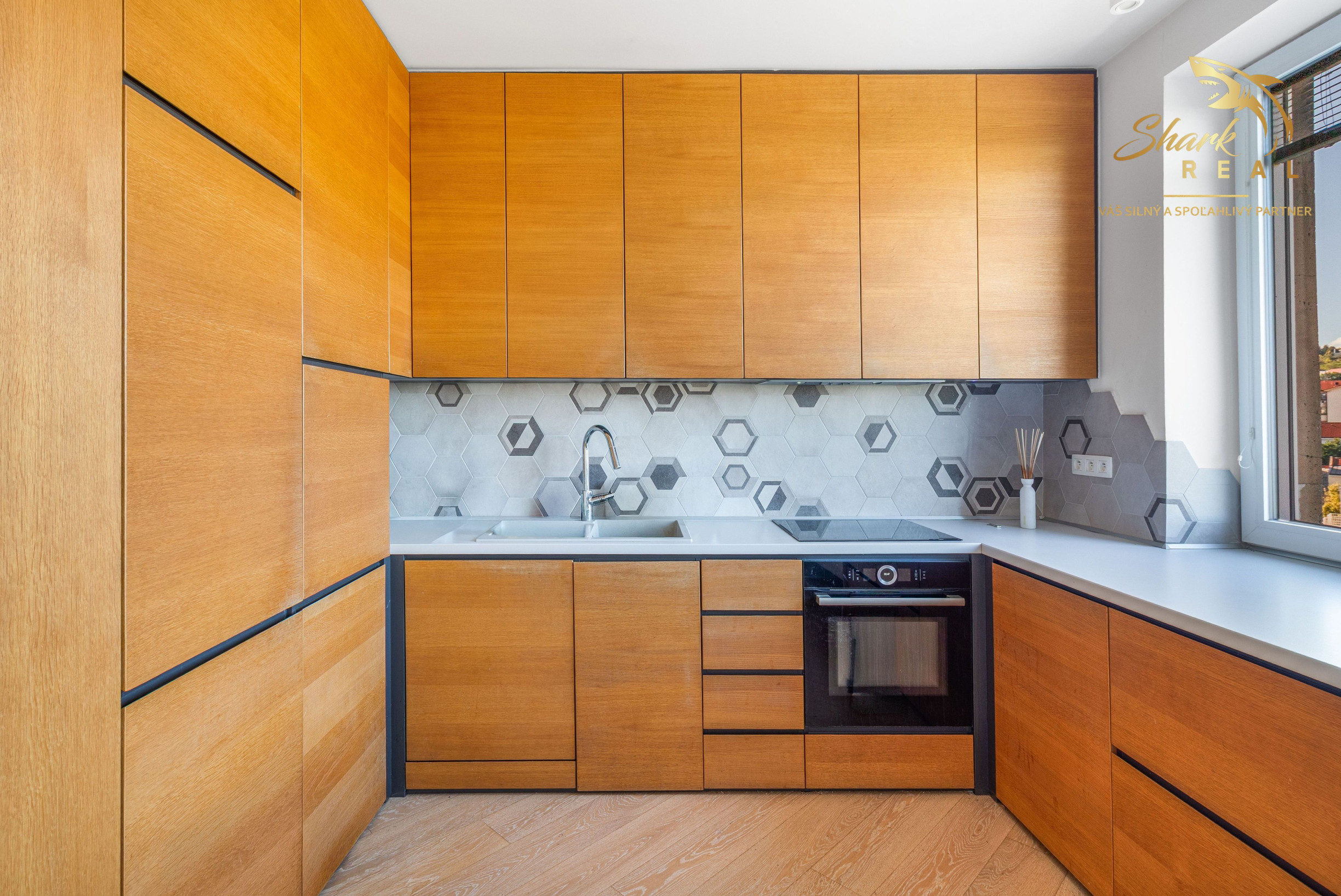 Prekvapivo tichý 3i byt na Šancovej | Po architektonickej rekonštrukcii | 77m², 2x balkón | 