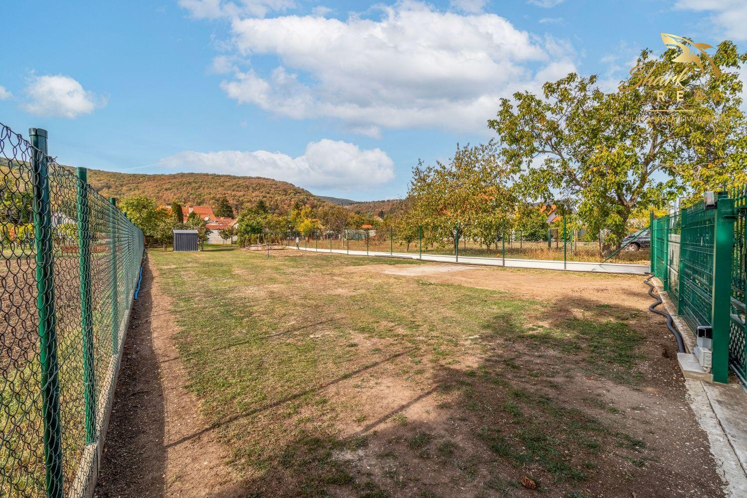 VÁŠ BUDÚCI DOMOV POD MALÝMI KARPATMI | STAVEBNÝ POZEMOK 654 m², SMOLENICE