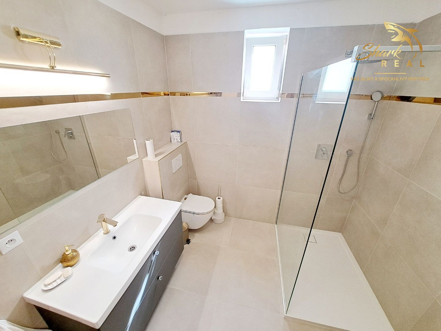 Veľkometrážny byt 100m2 s terasou v centre mesta
