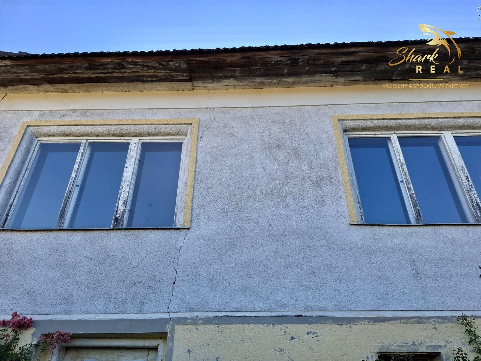 Oáza pokoja na kopaniciach: Romantická chalupa so saunou a veľkým ovocným sadom