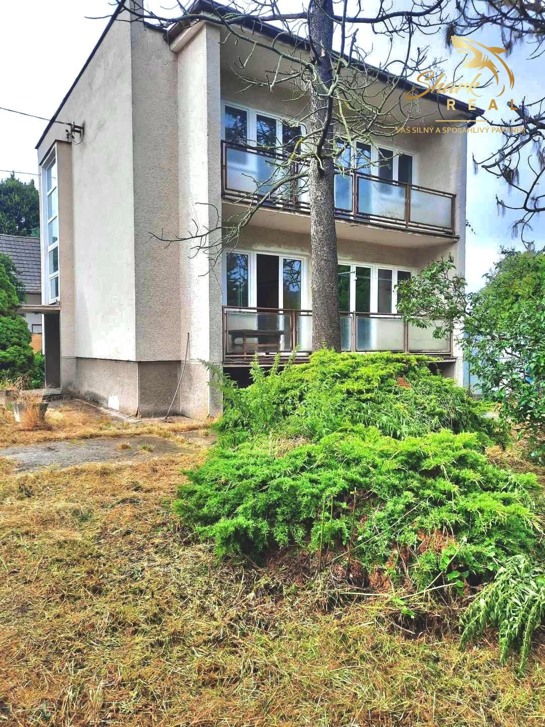 Na predaj dom s veľkou záhradou v obci Lubina