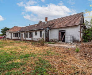 Rodinný dom s potenciálom 2 bytových jednotiek alebo podnikania s bývaním| Vinohrady nad Váhom