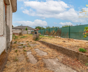 Rodinný dom s potenciálom 2 bytových jednotiek alebo podnikania s bývaním| Vinohrady nad Váhom