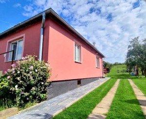 5-IZBOVÝ RODINNÝ DOM V OBCI TRHOVIŠTE  PRI MICHALOVCIACH
